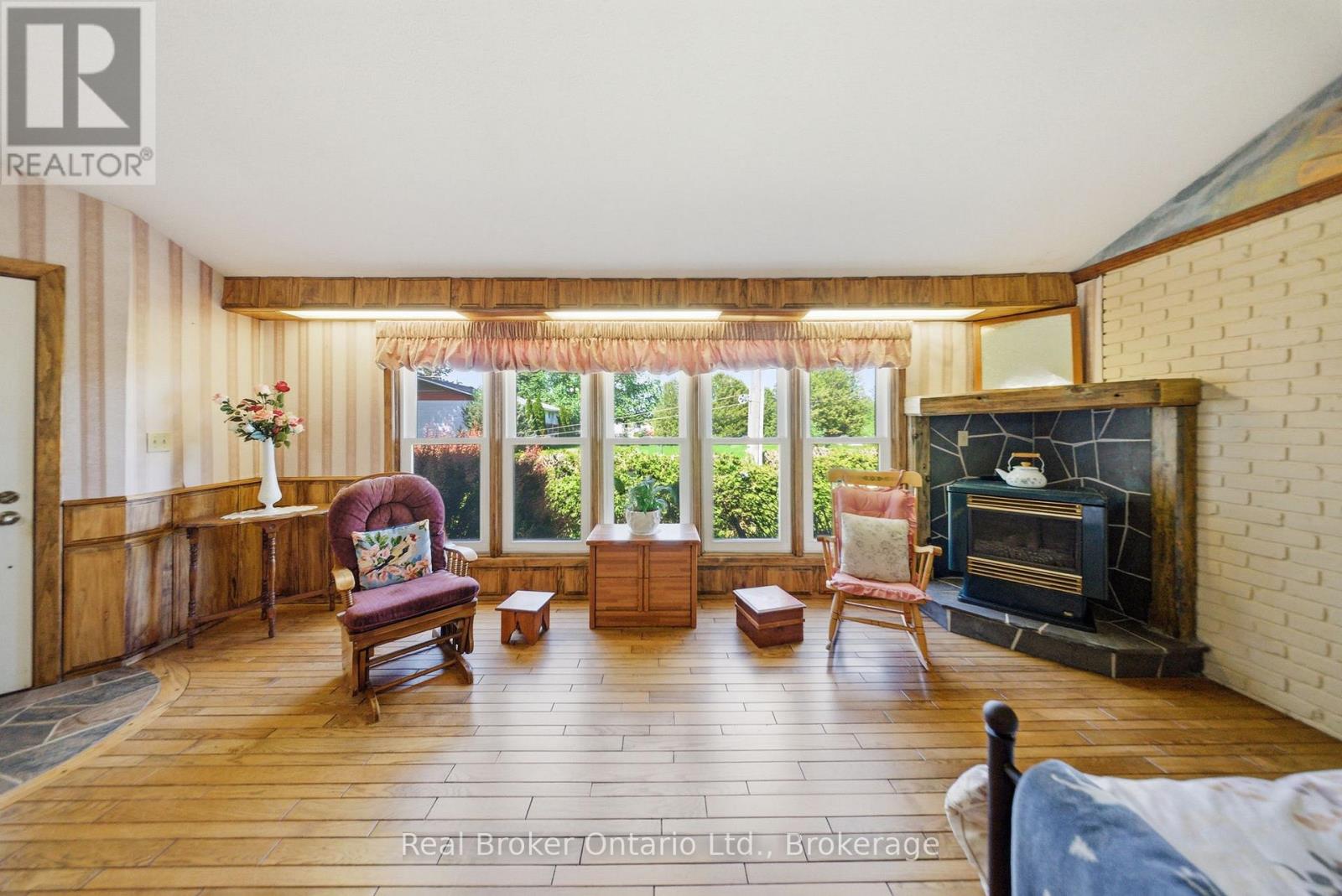 800 TREMAINE AVENUE S - Image 18