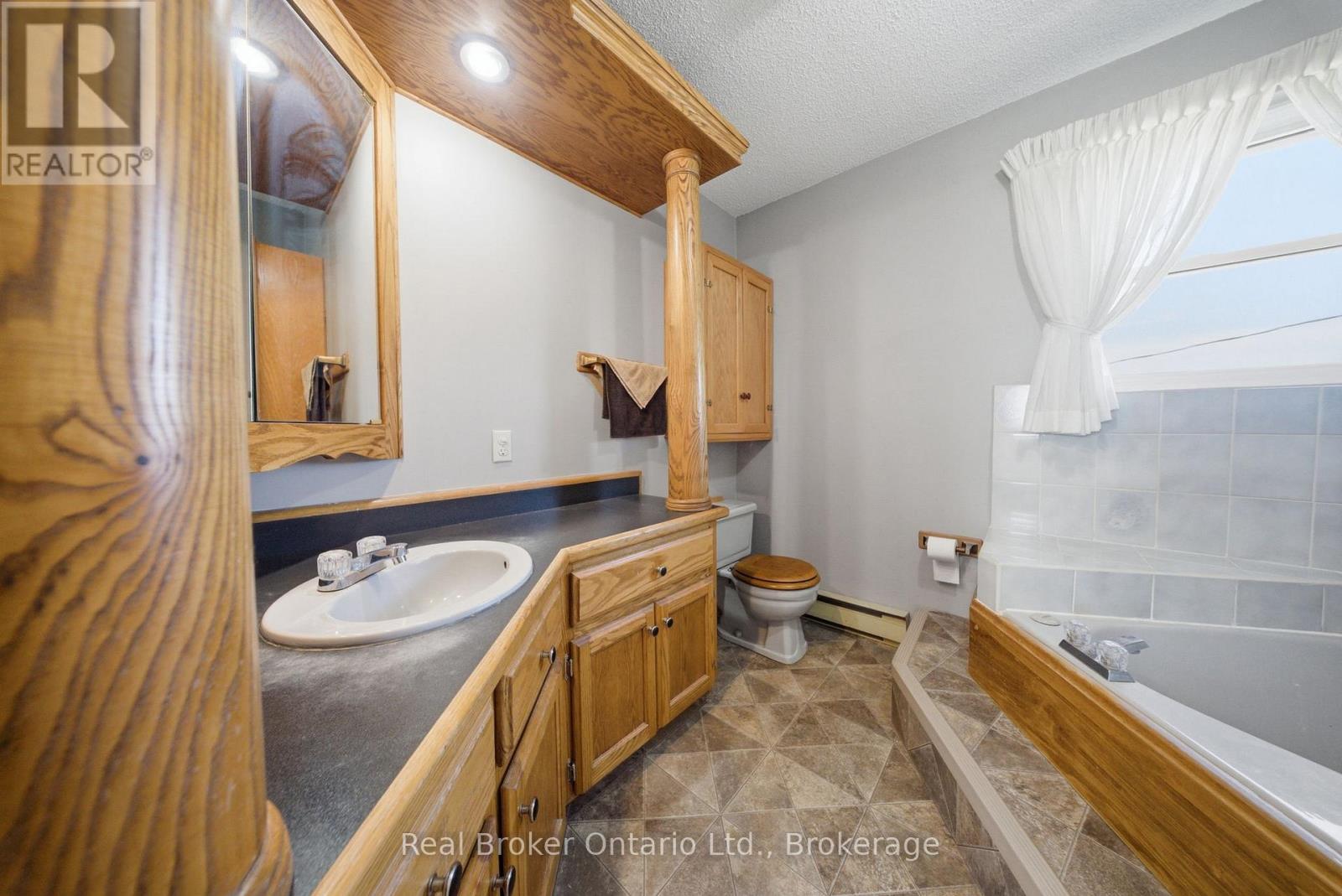 800 TREMAINE AVENUE S - Image 25