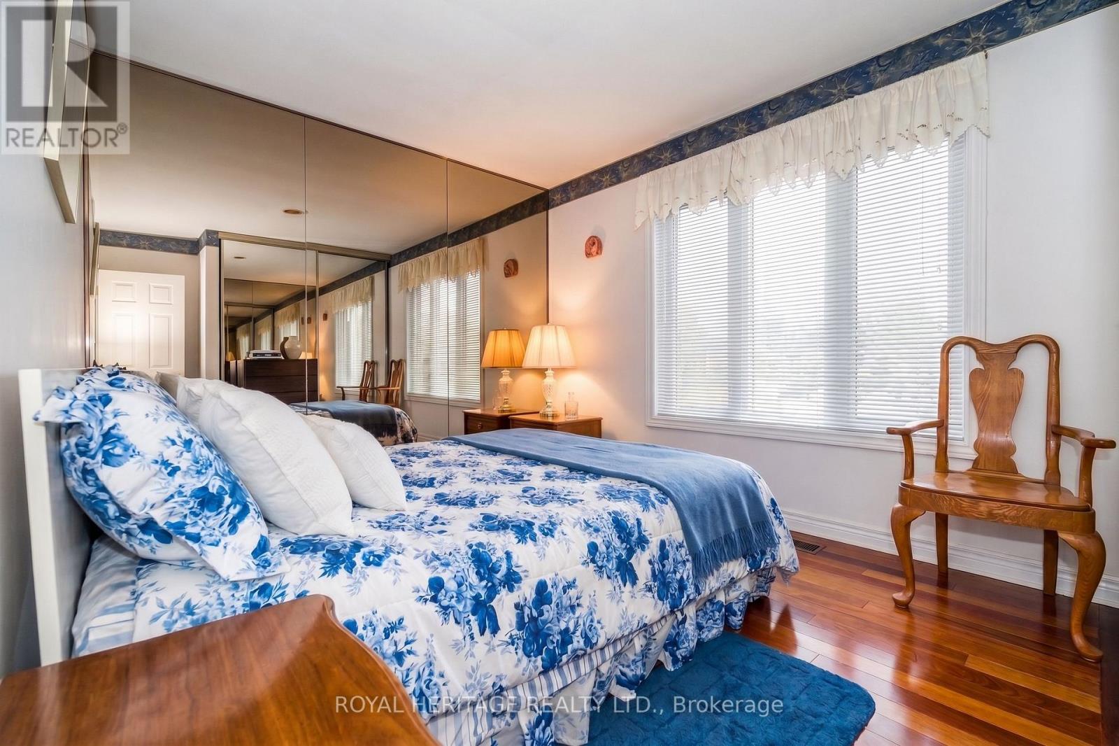 527 ROUGEMOUNT DRIVE - 16