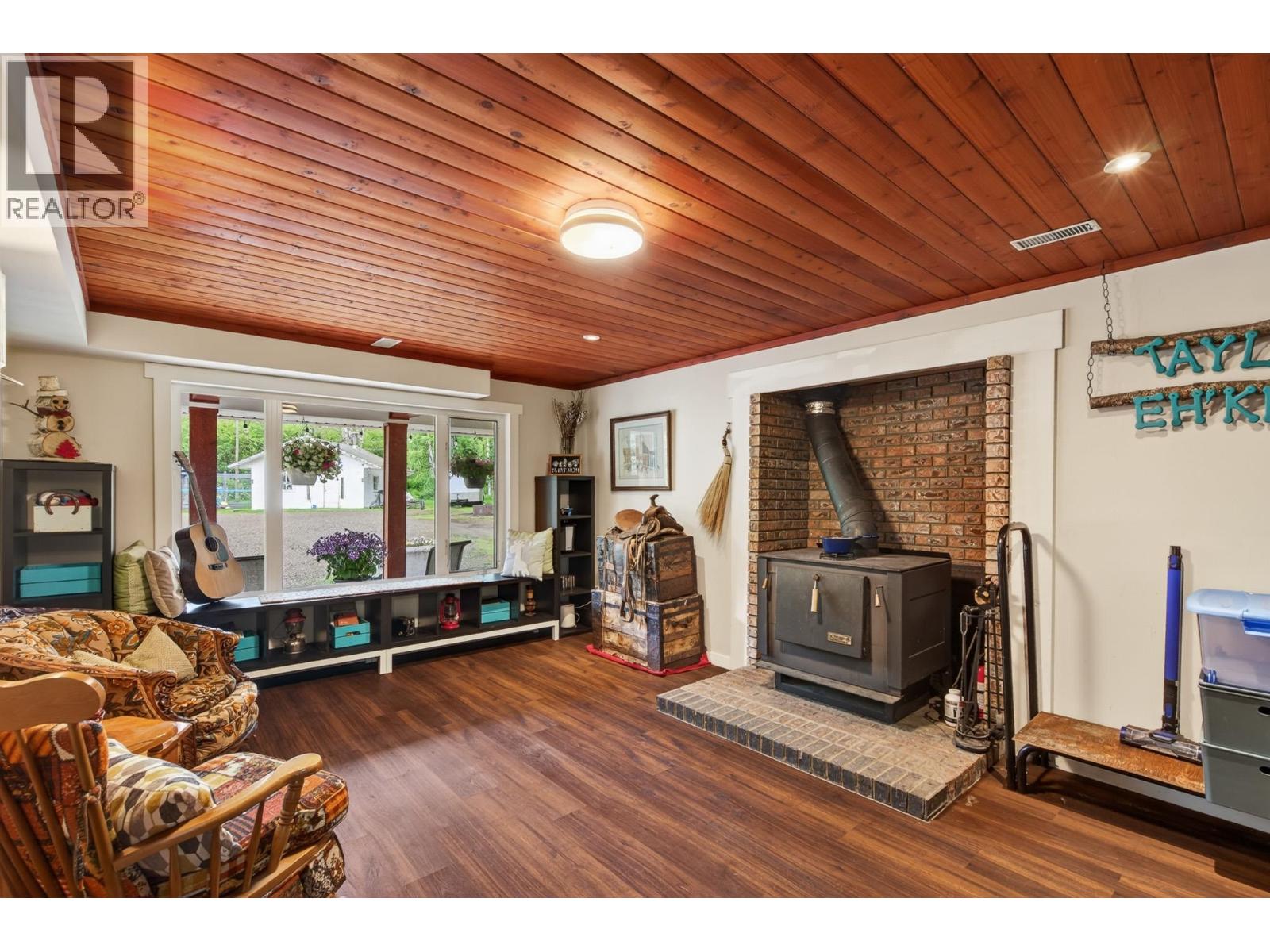 9365 OLAF ROAD - 17