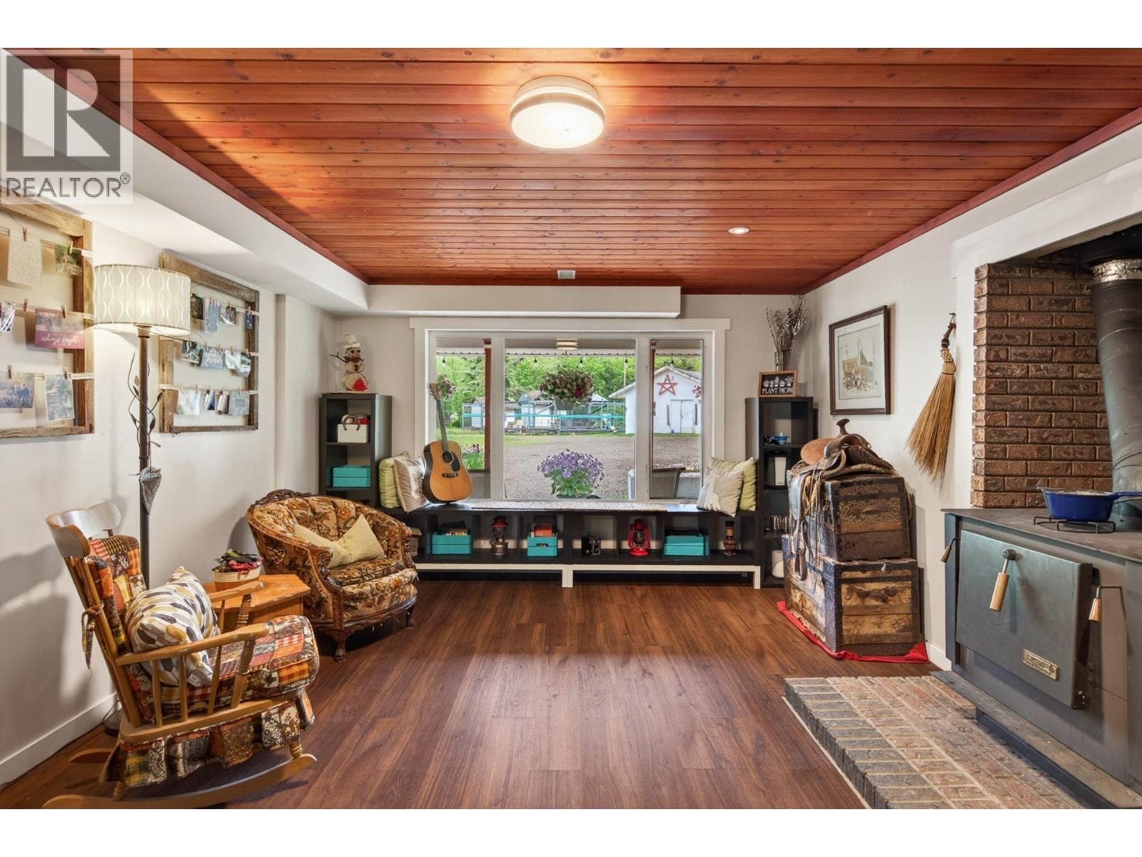 9365 OLAF ROAD - 18