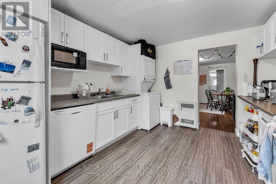 200 BAGOT STREET - 13