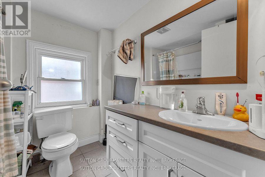 200 BAGOT STREET - 17