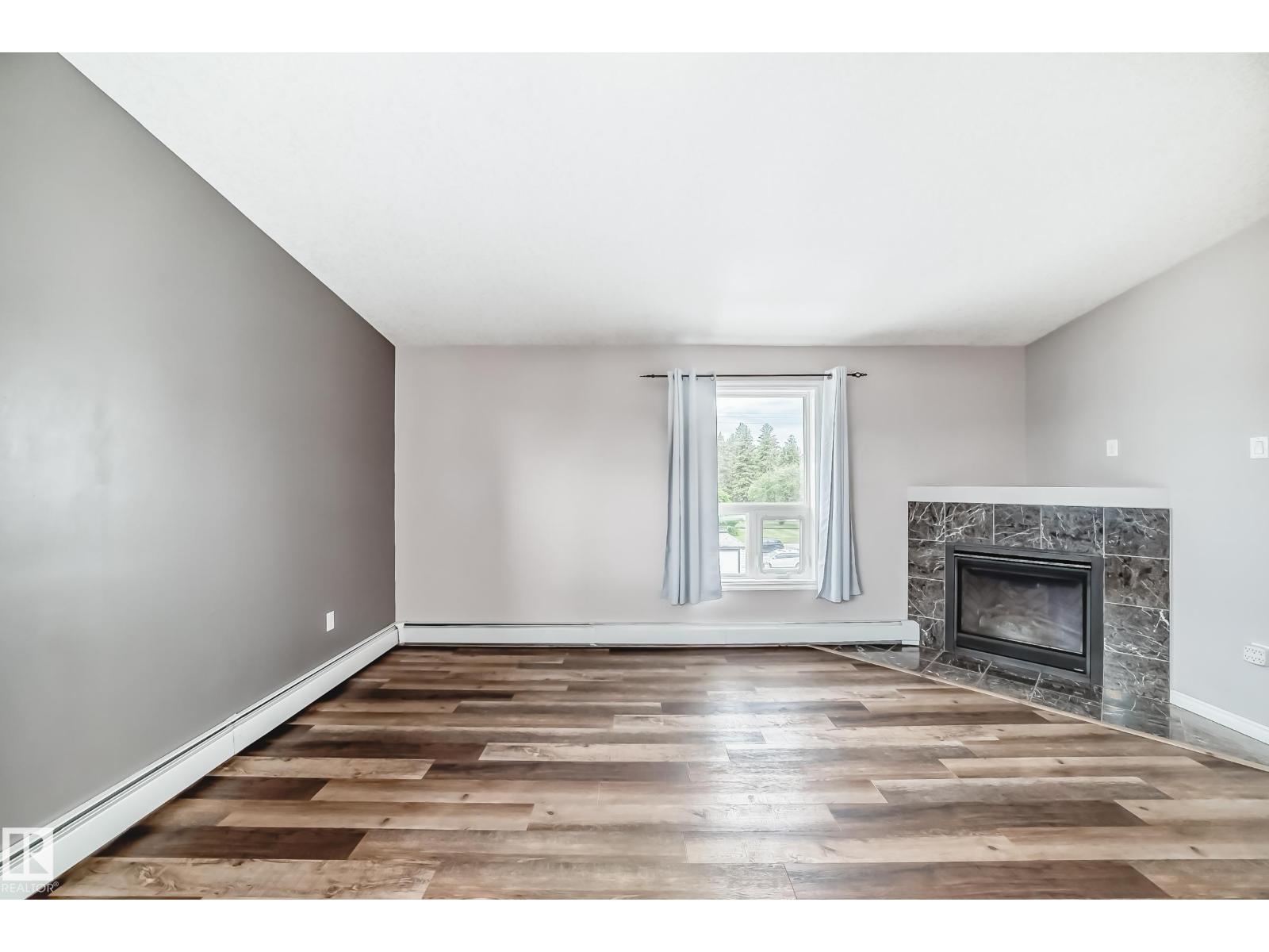 #401 10710 116 ST NW - 10