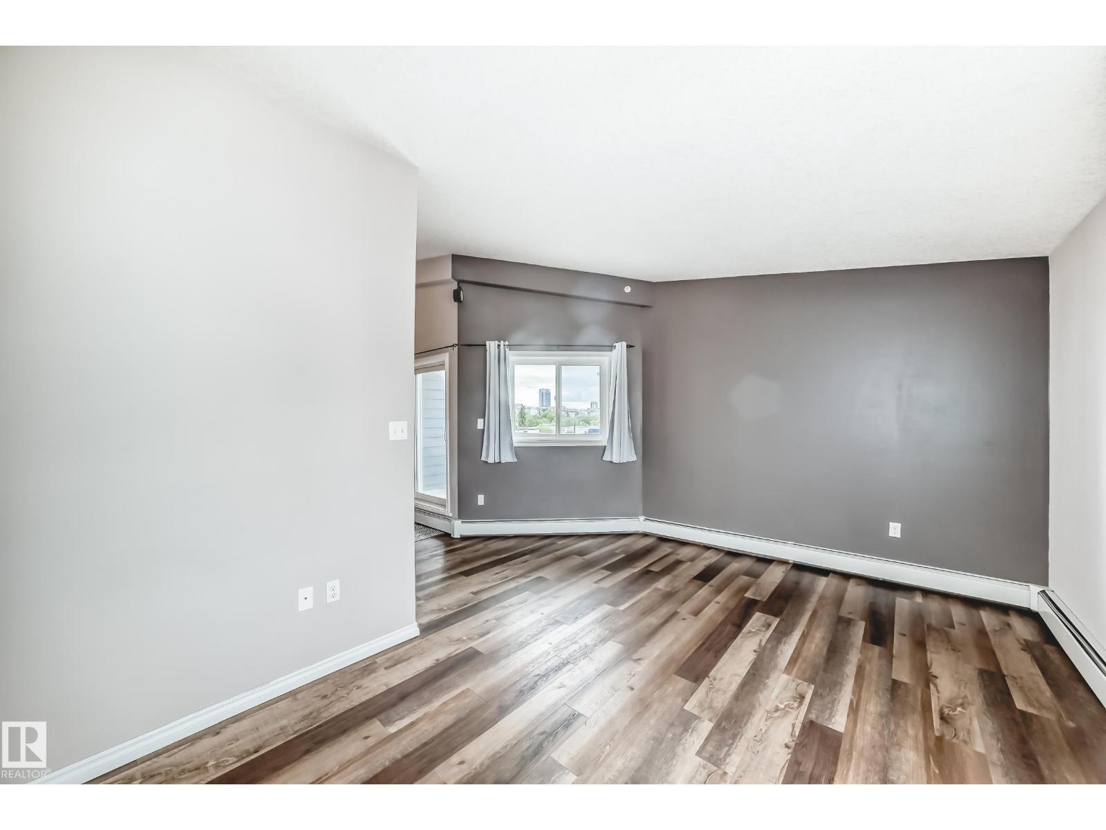 #401 10710 116 ST NW - 14