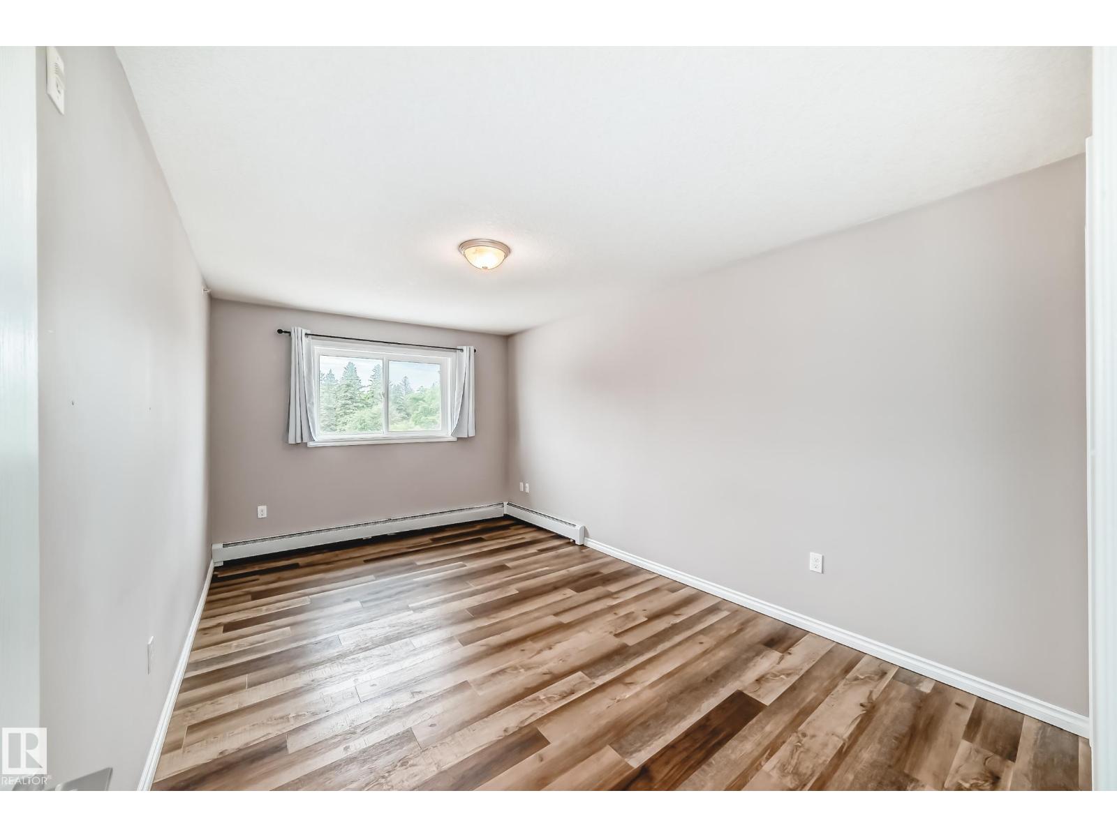 #401 10710 116 ST NW - 15
