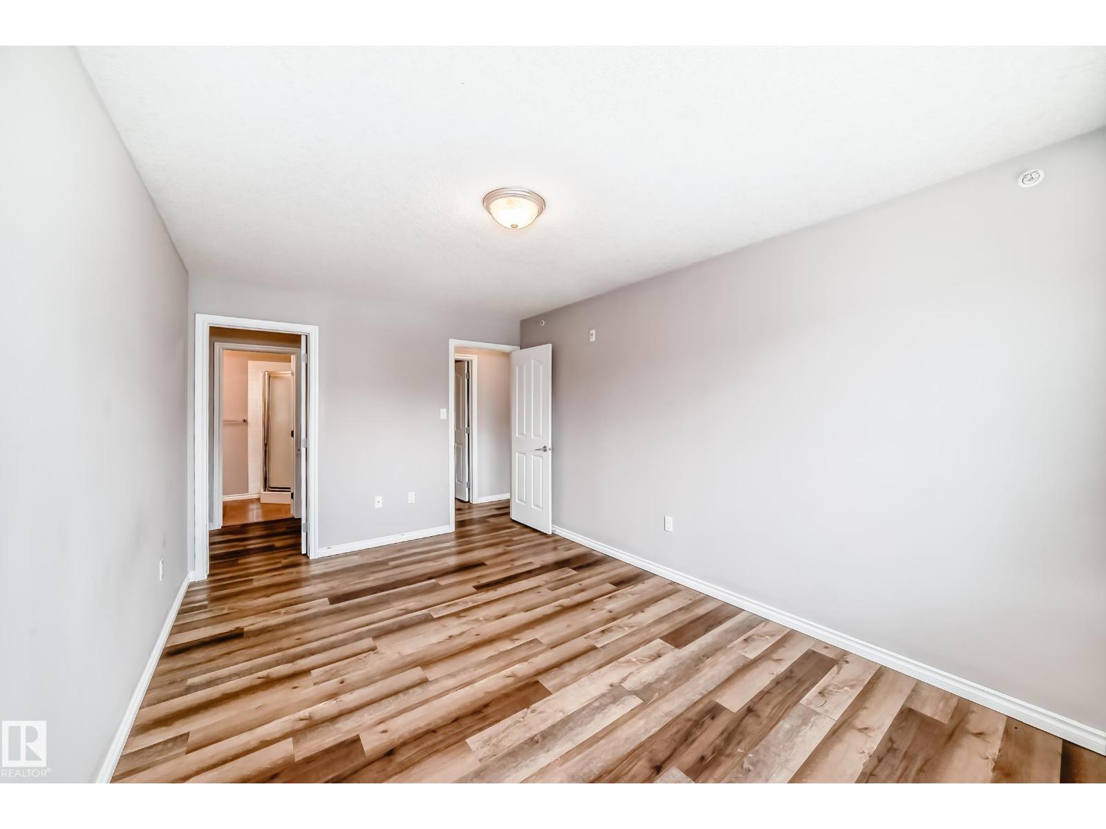 #401 10710 116 ST NW - 17