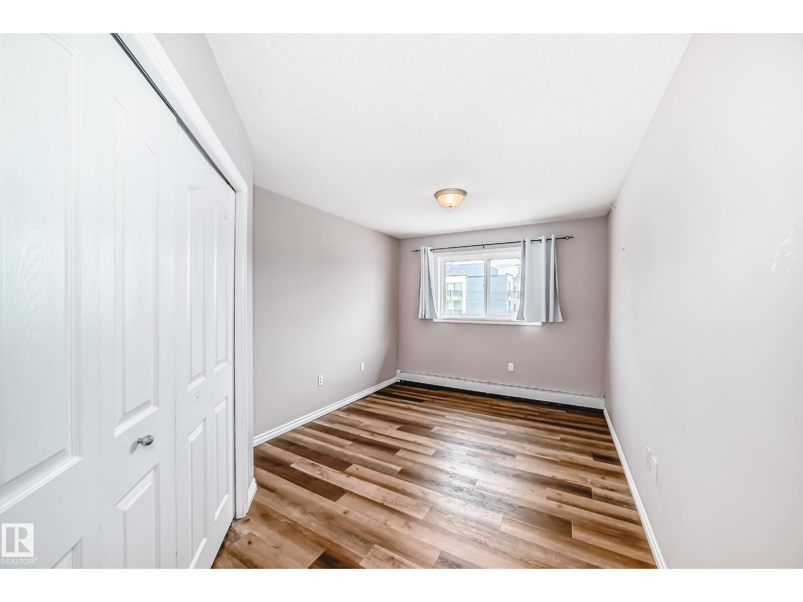 #401 10710 116 ST NW - 21