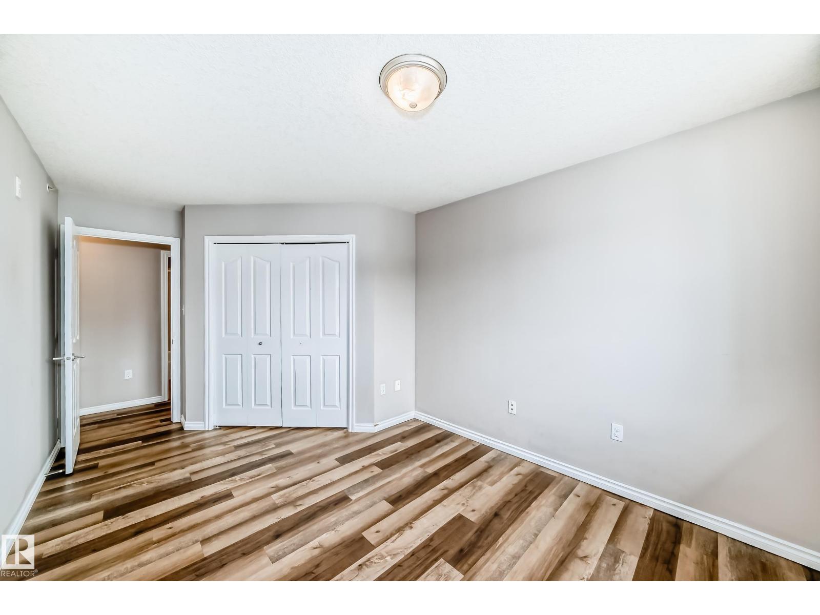#401 10710 116 ST NW - 22