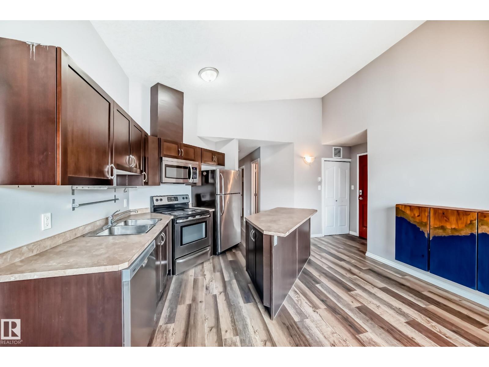 #401 10710 116 ST NW - 4