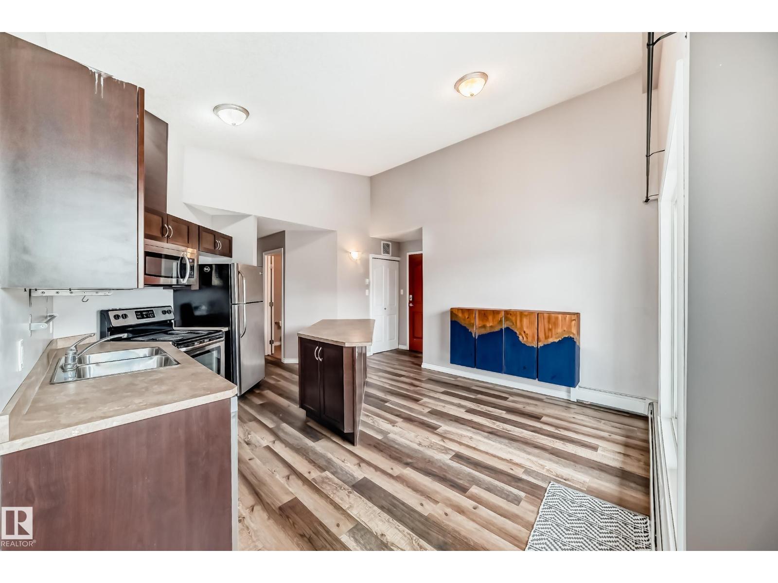 #401 10710 116 ST NW - 5