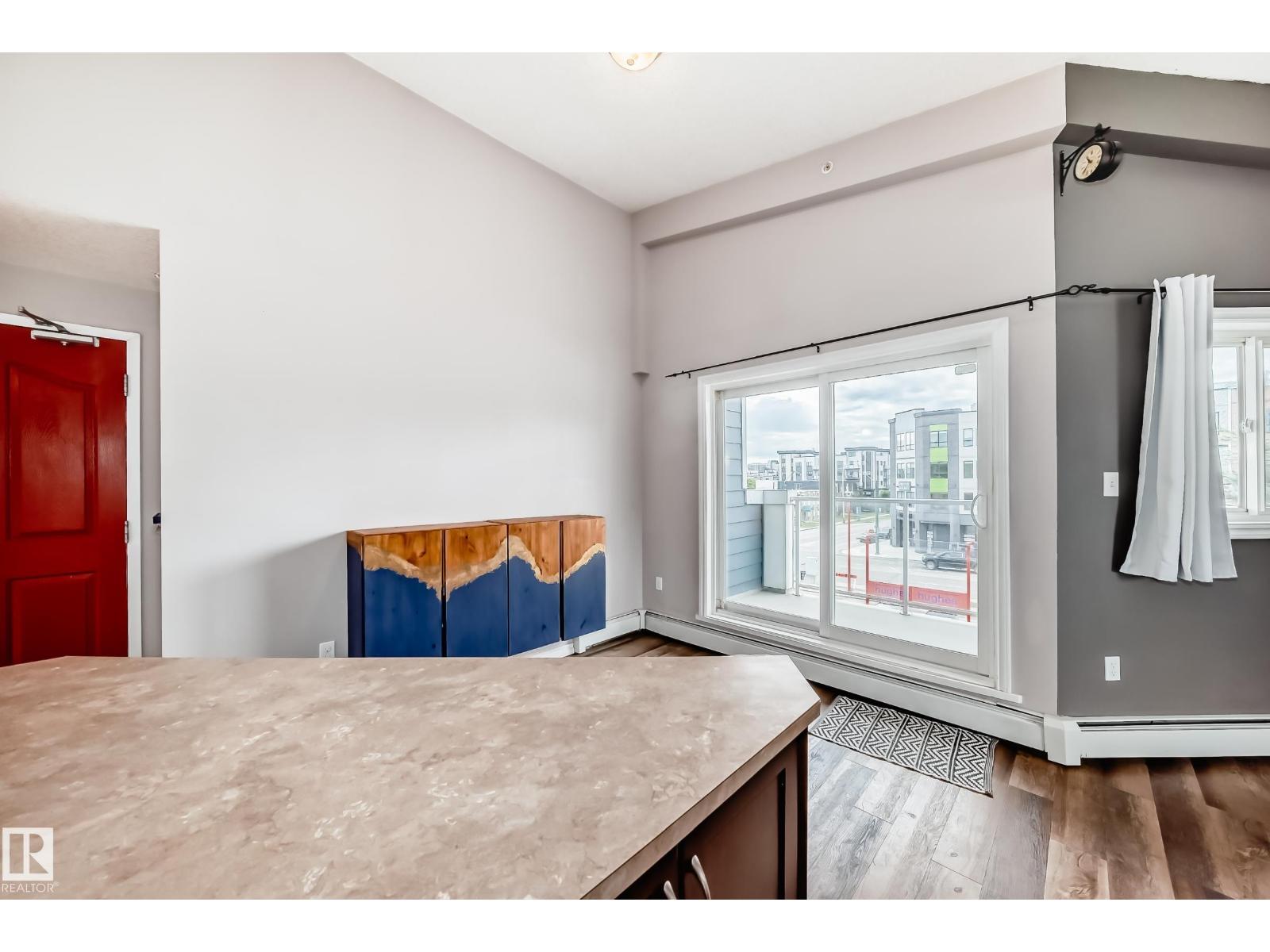 #401 10710 116 ST NW - 7