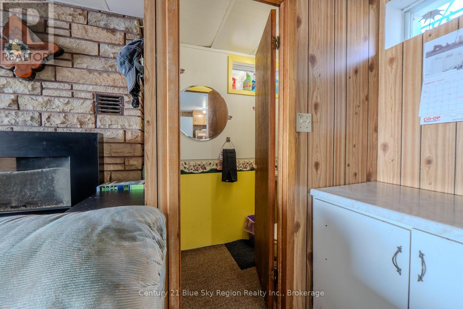 8 GERARD ROAD - 24