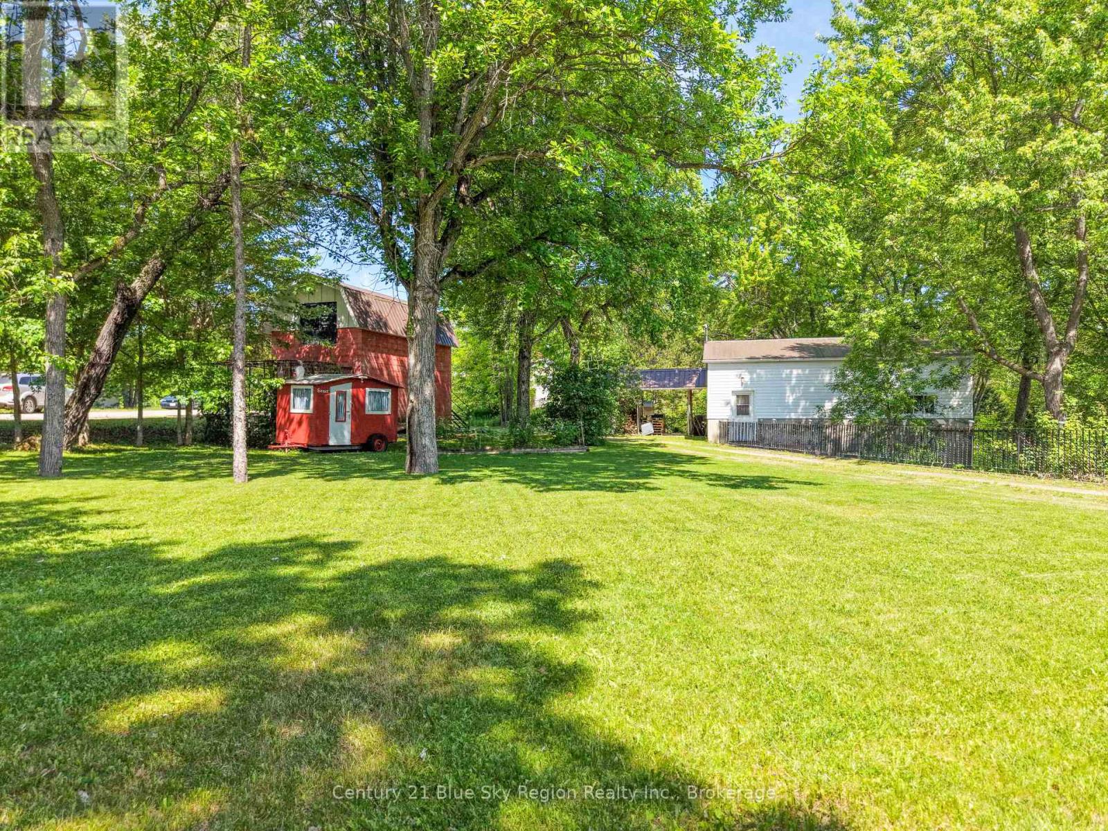 8 GERARD ROAD - 35