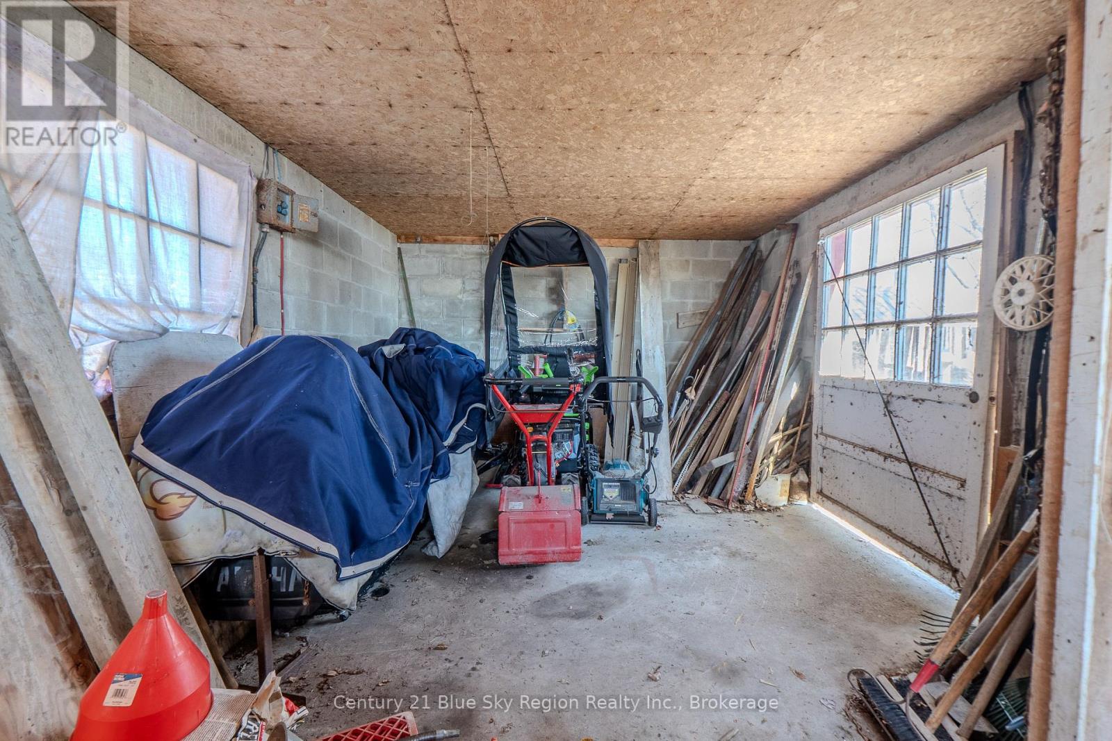 8 GERARD ROAD - 37