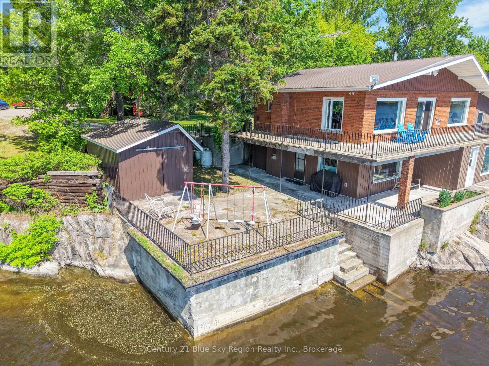 8 GERARD ROAD - 41