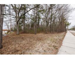8 Poplar Street, Wasaga Beach, ON L9Z2X5 Photo 25