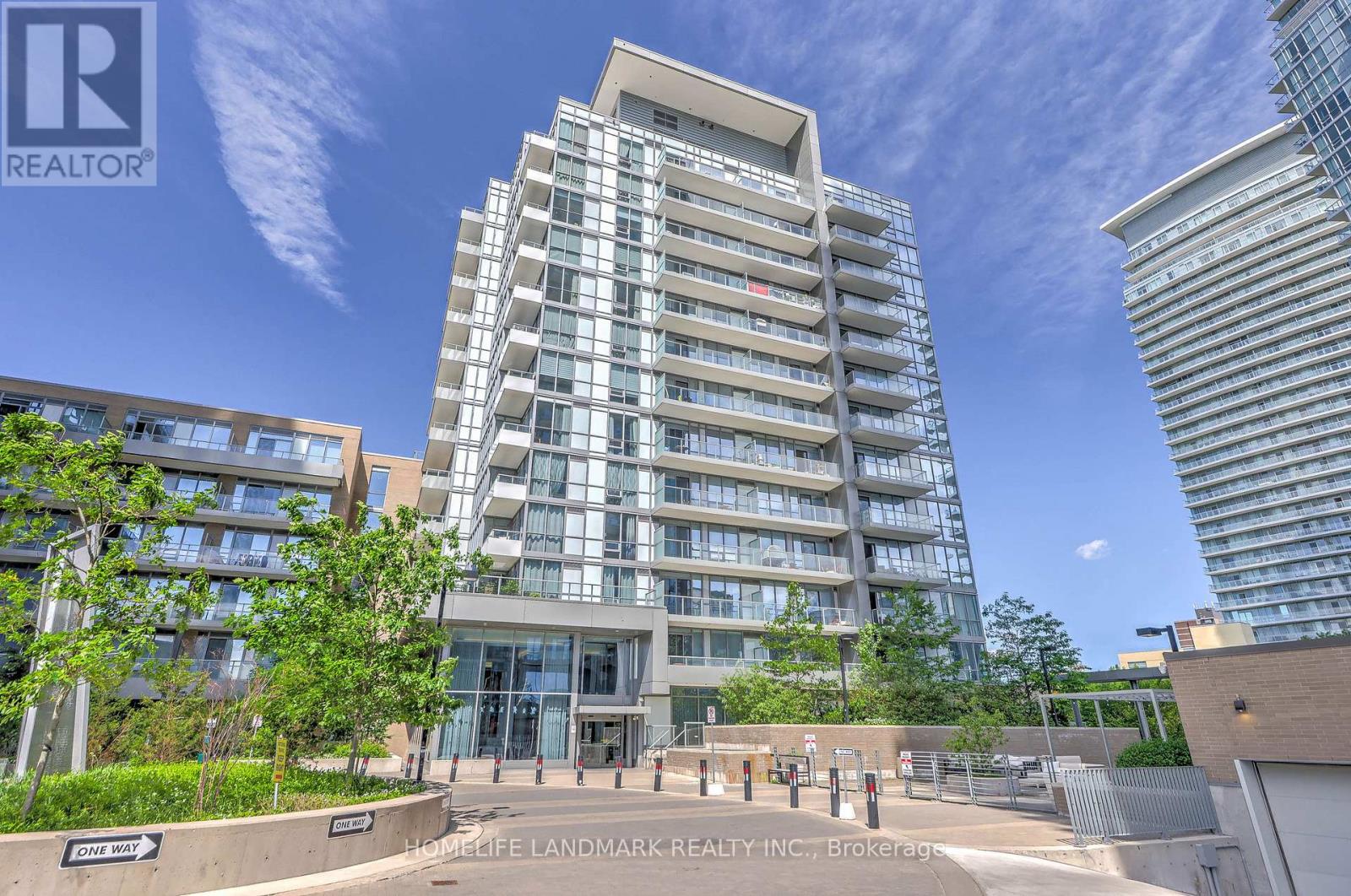 Listing photo of 1011 - 52 FOREST MANOR ROAD