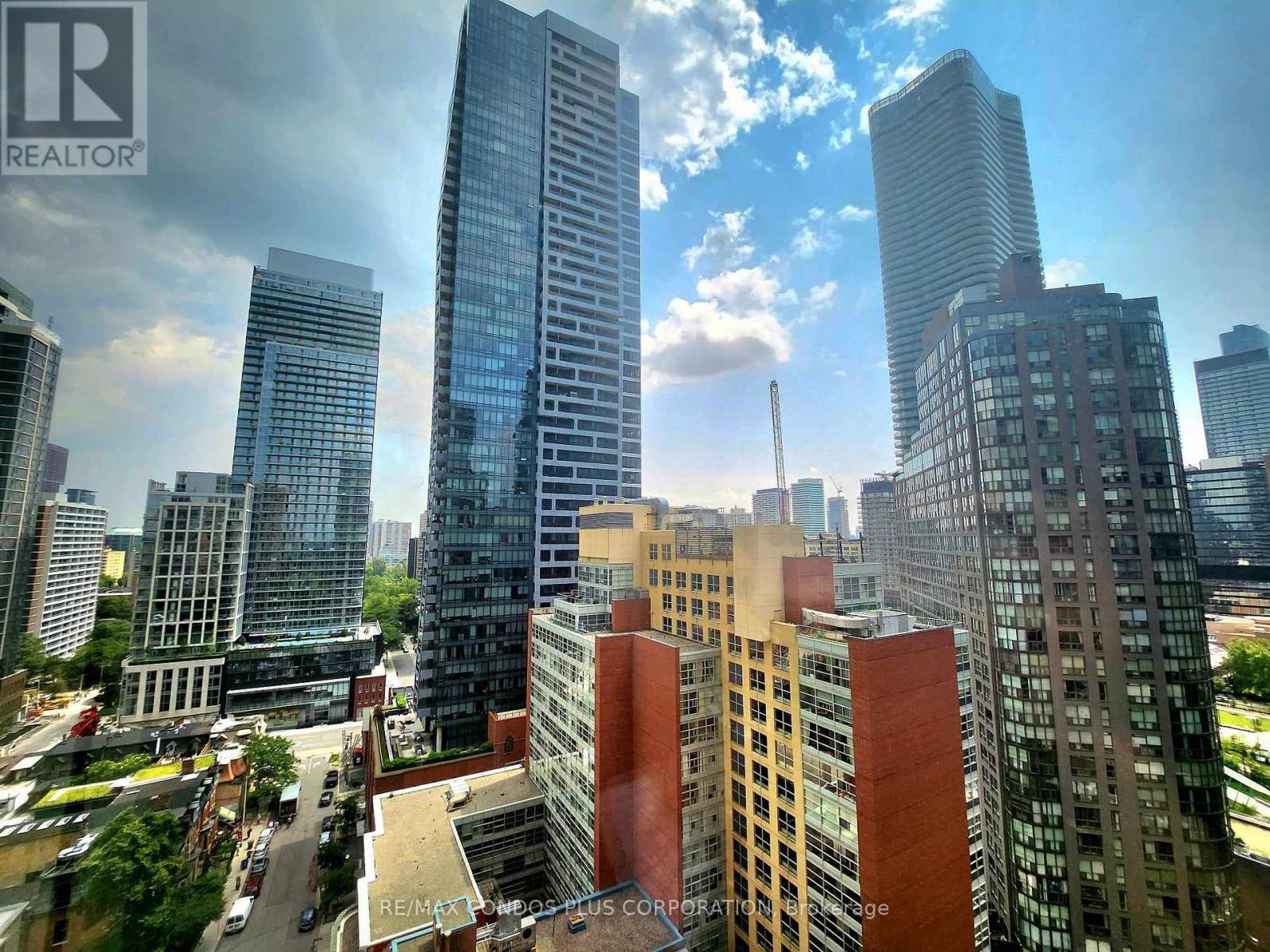 Listing photo of 1804 - 1001 BAY STREET