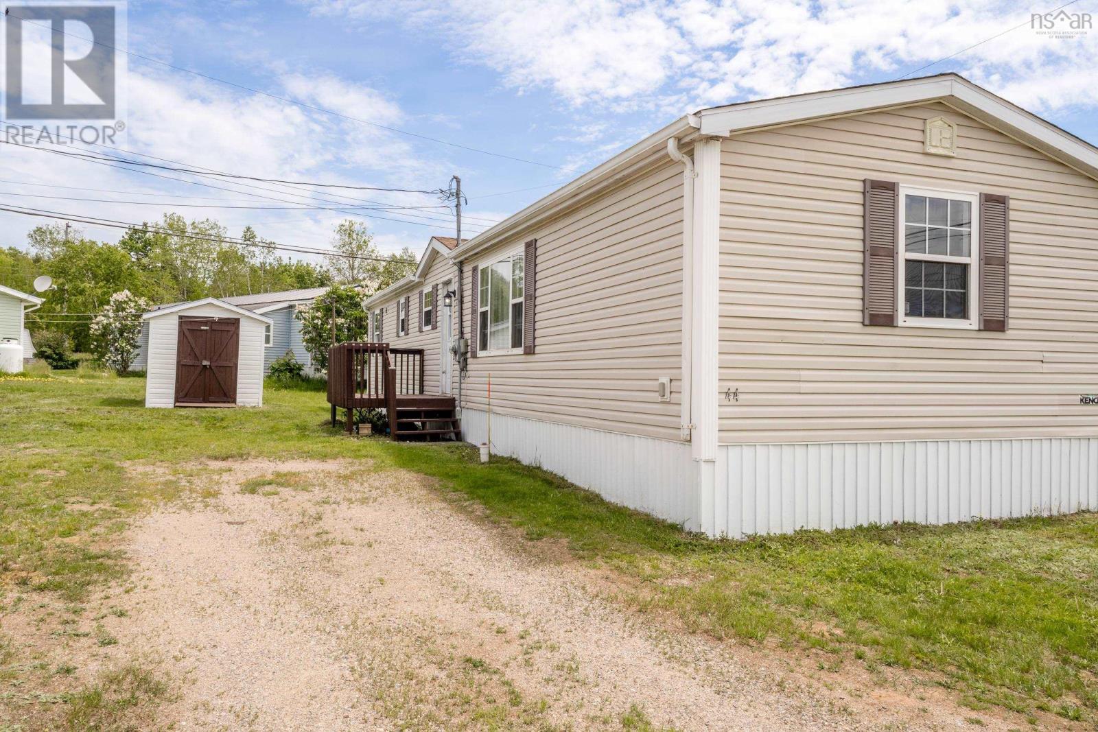 44 Douglas Avenue - 26