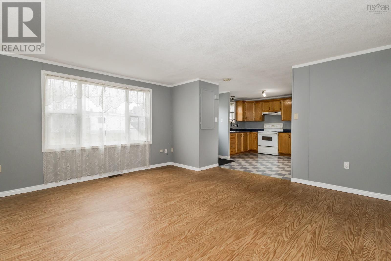 44 Douglas Avenue - 17