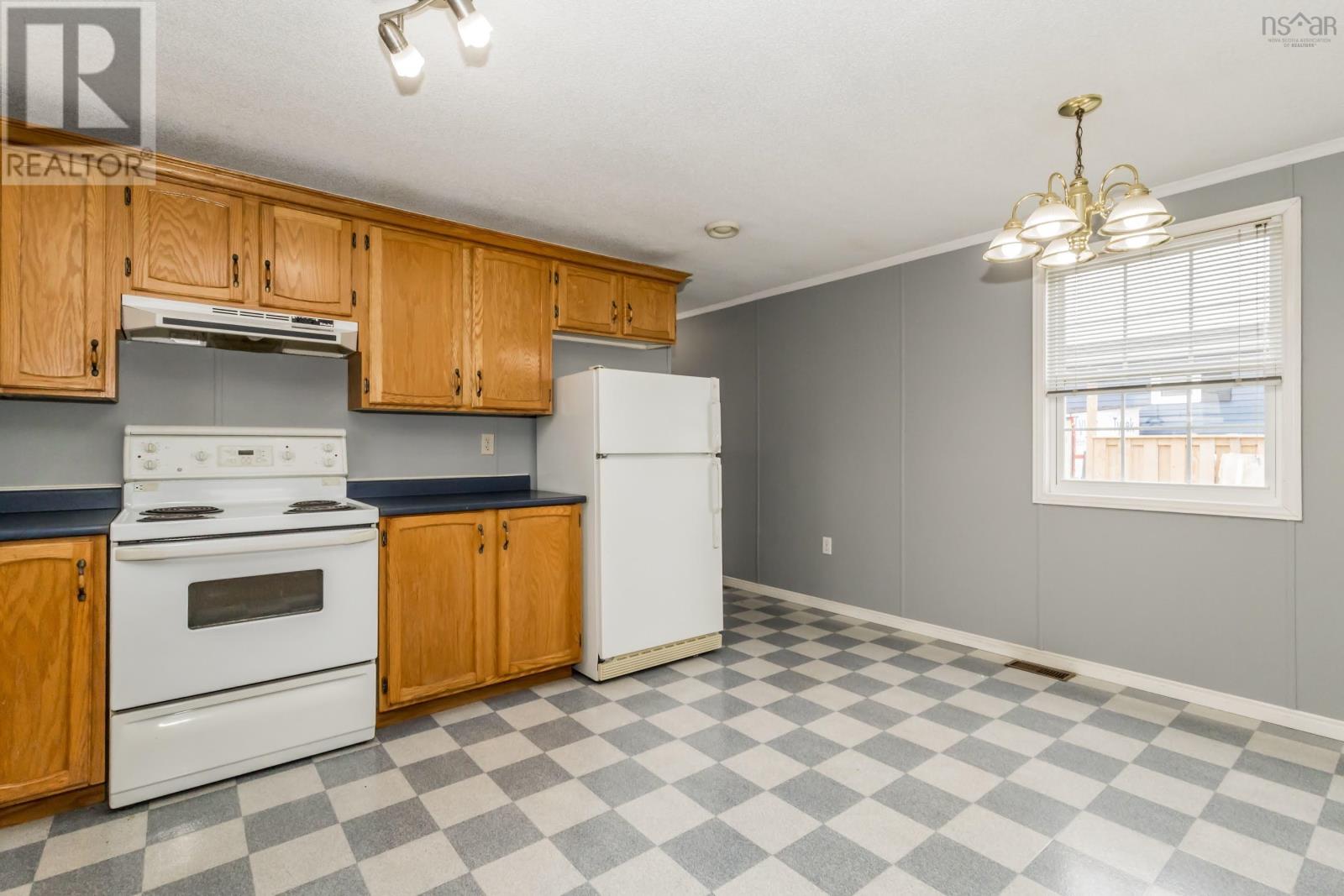 44 Douglas Avenue - 12