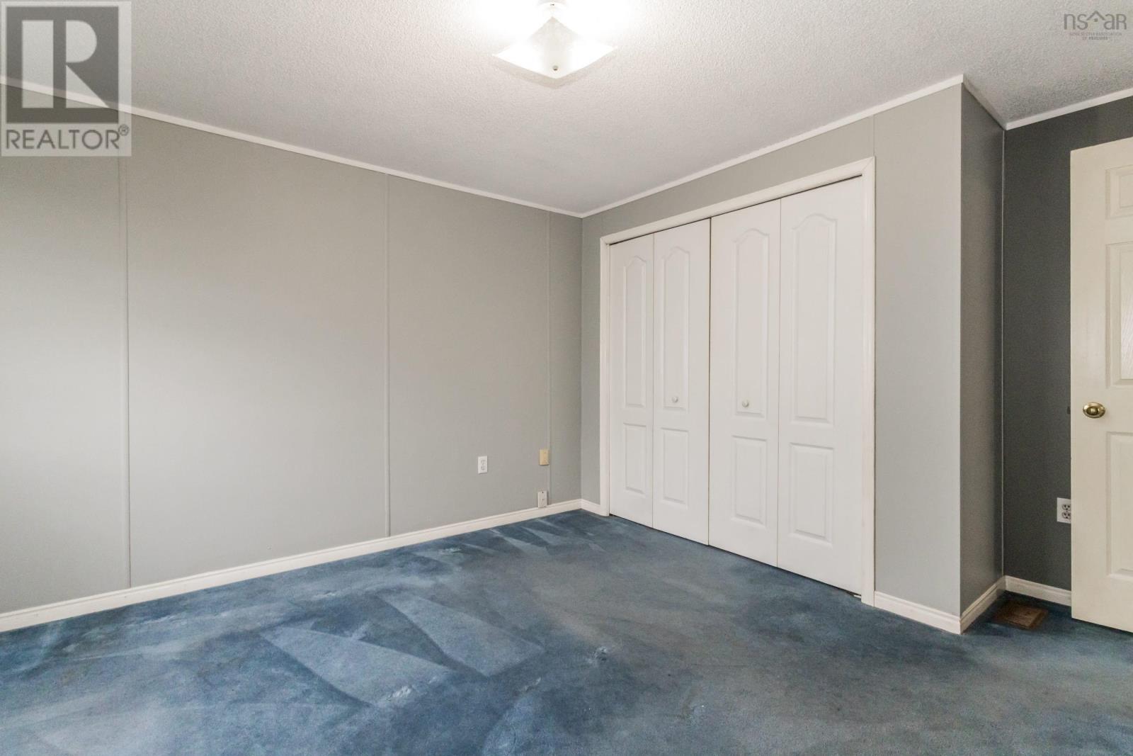 44 Douglas Avenue - 19