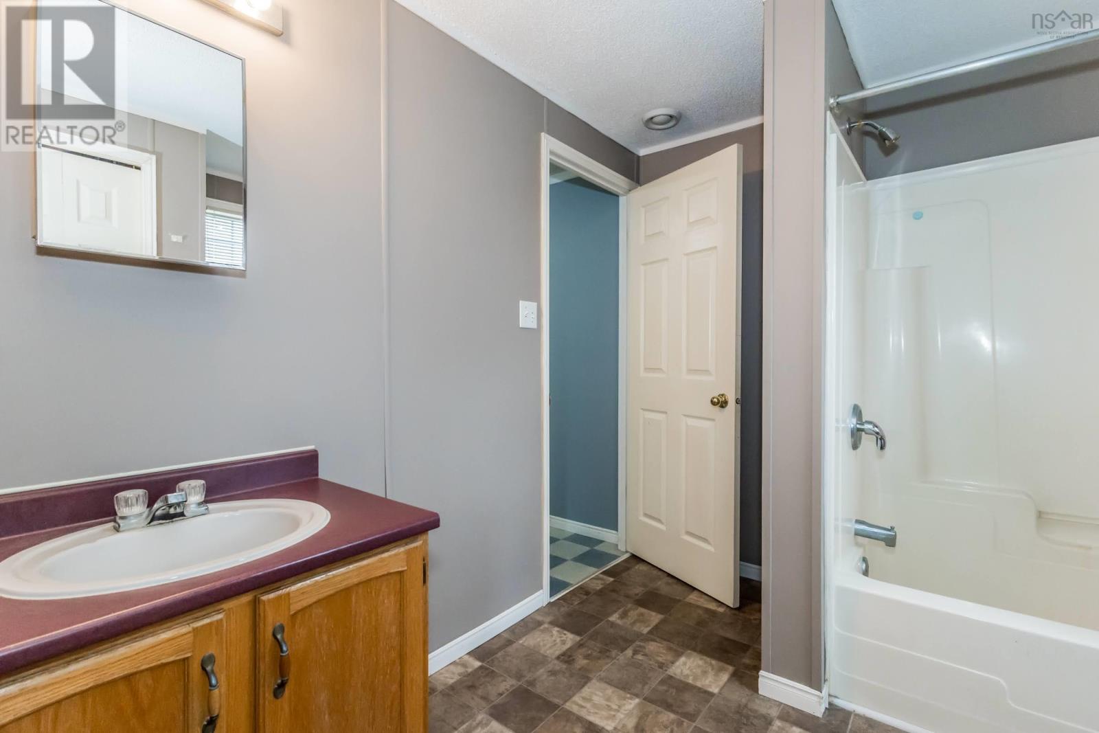 44 Douglas Avenue - 22