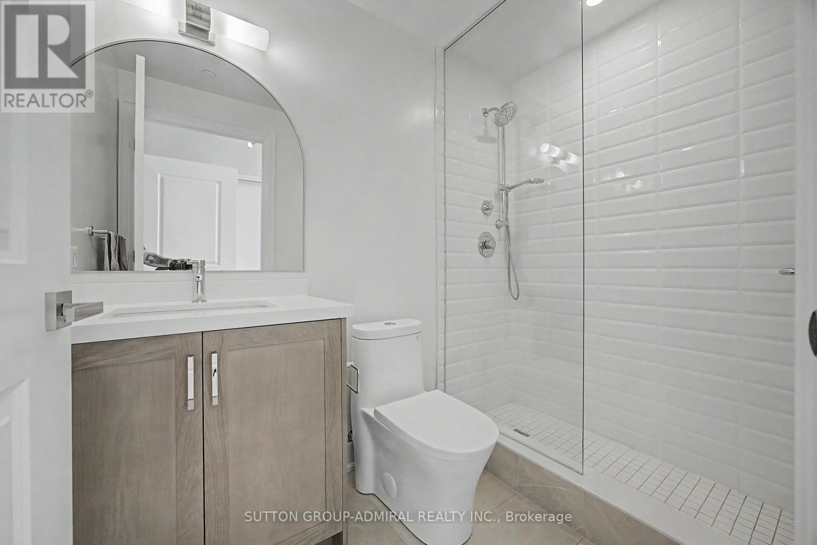 #1502 10 GATINEAU DRIVE - 11
