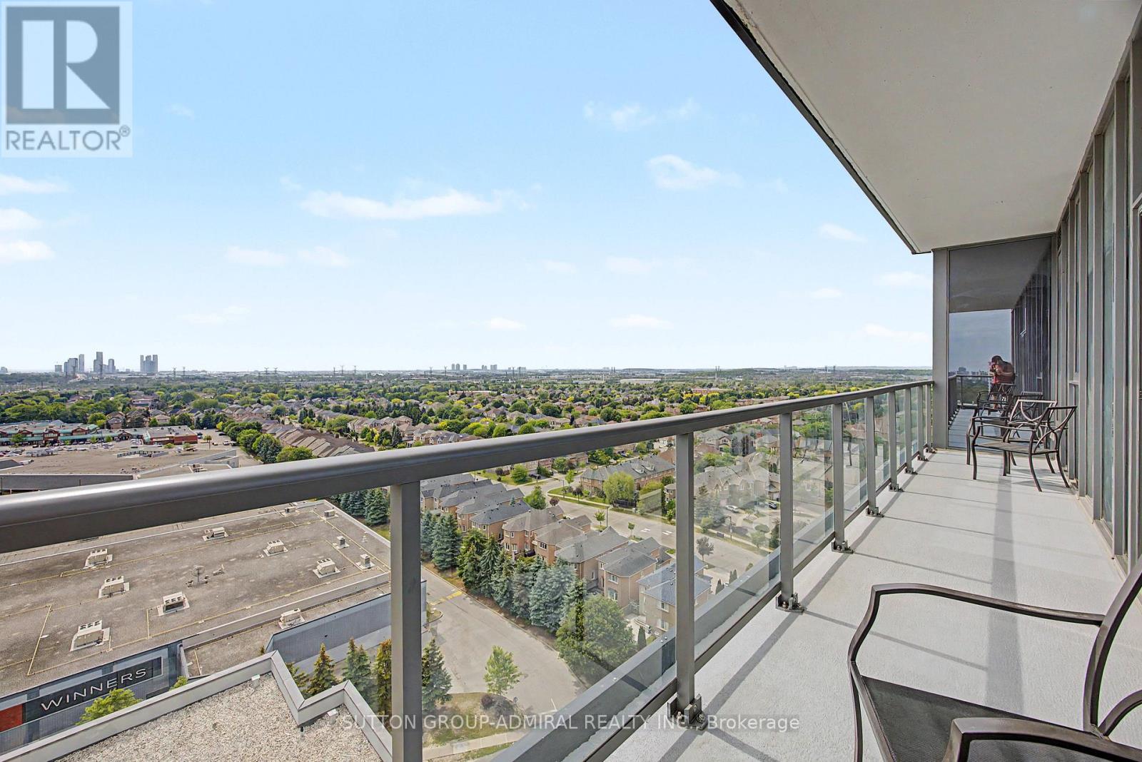 #1502 10 GATINEAU DRIVE - 18