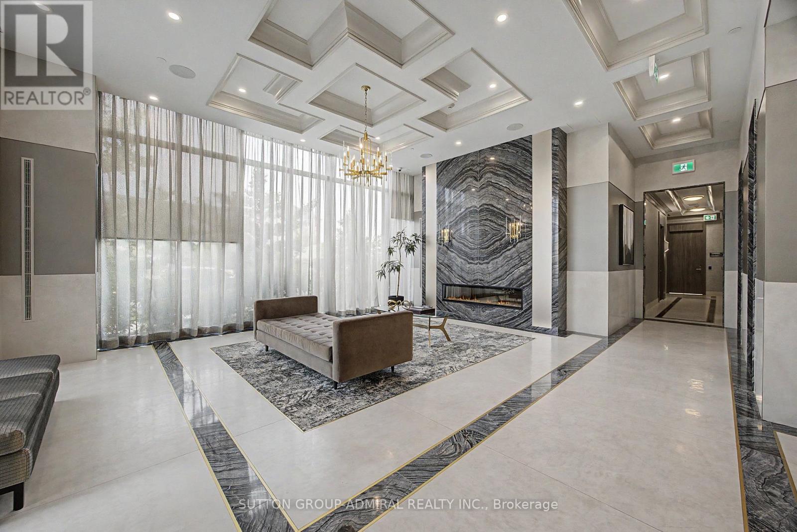 #1502 10 GATINEAU DRIVE - 24