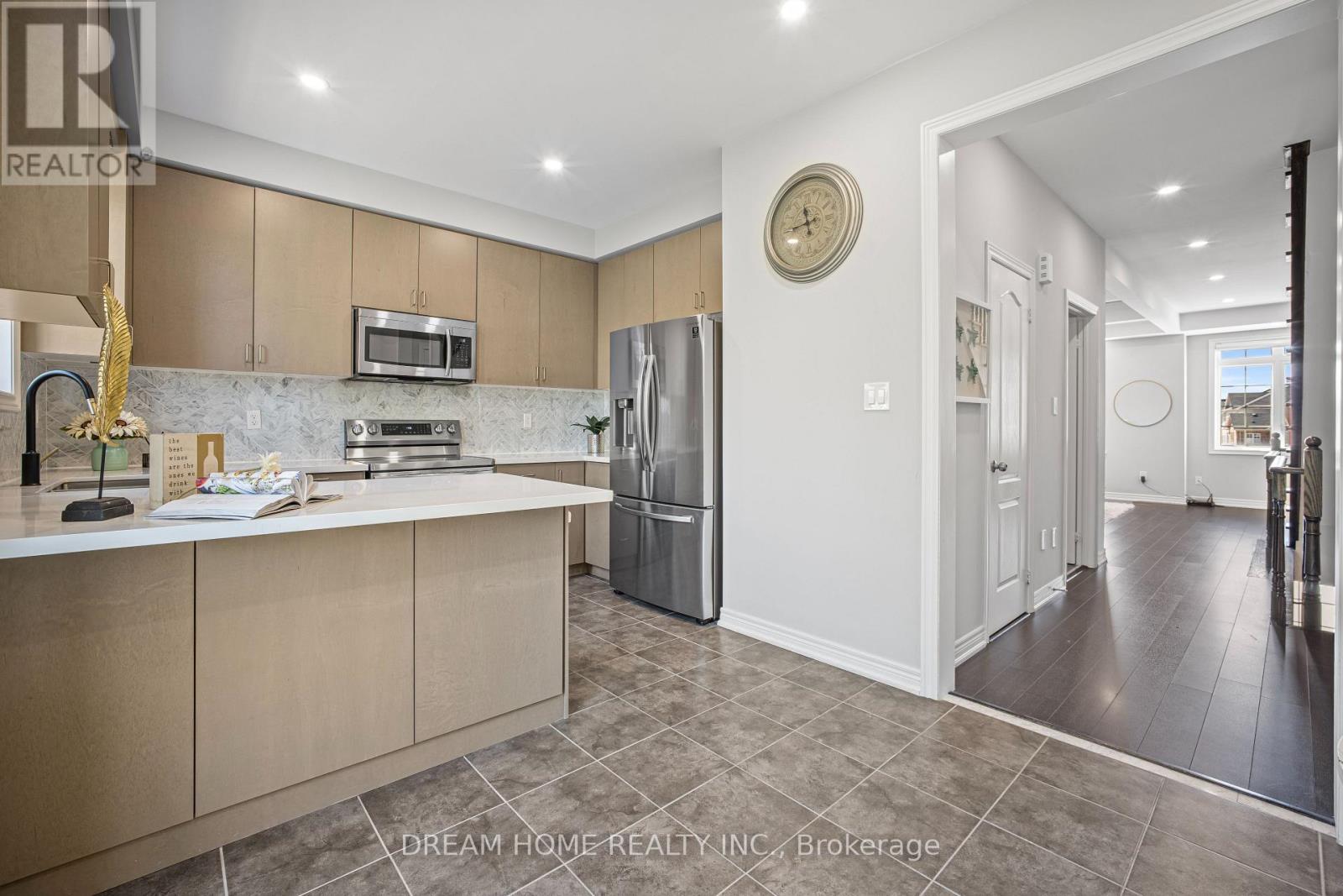 46 ROY GROVE WAY - 8