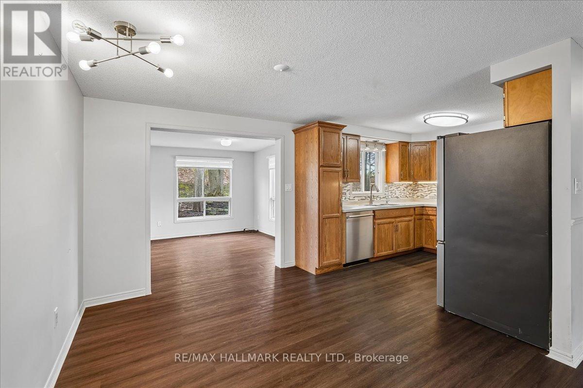 9 PINETREE COURT - 12