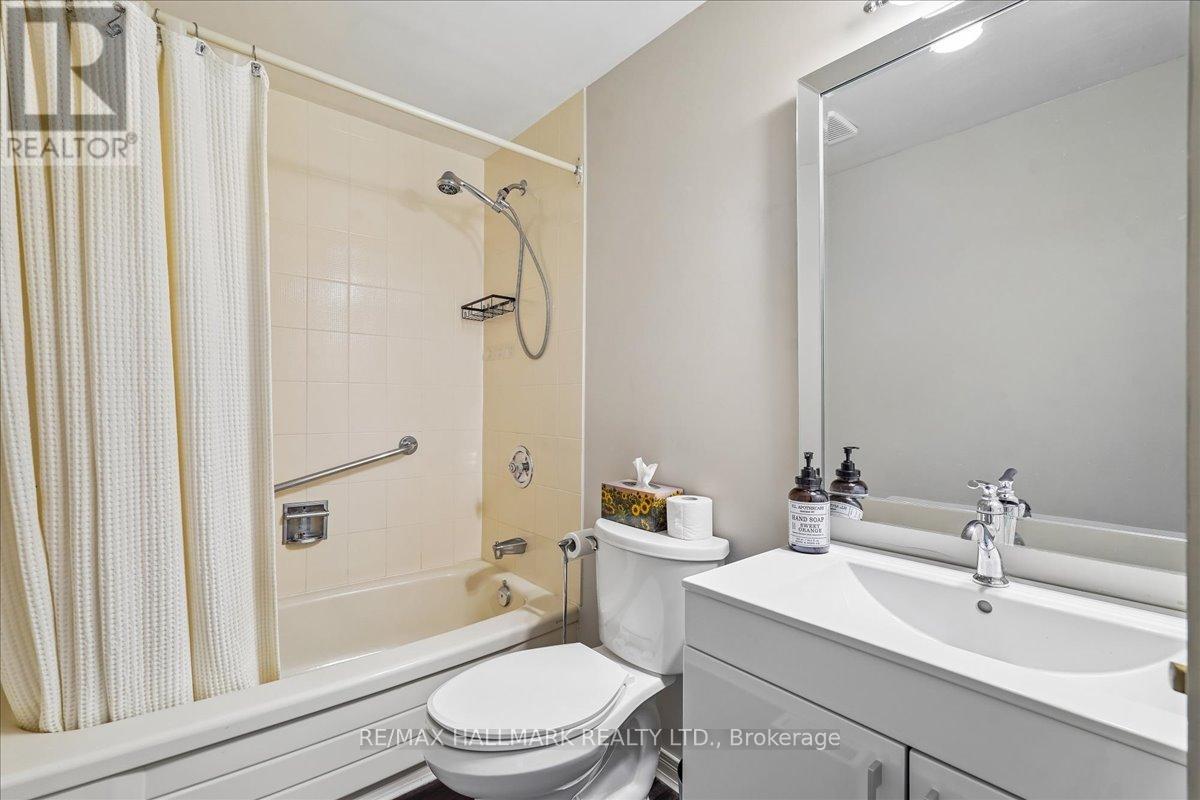 9 PINETREE COURT - 25