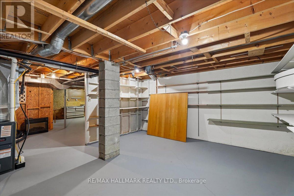 9 PINETREE COURT - 31