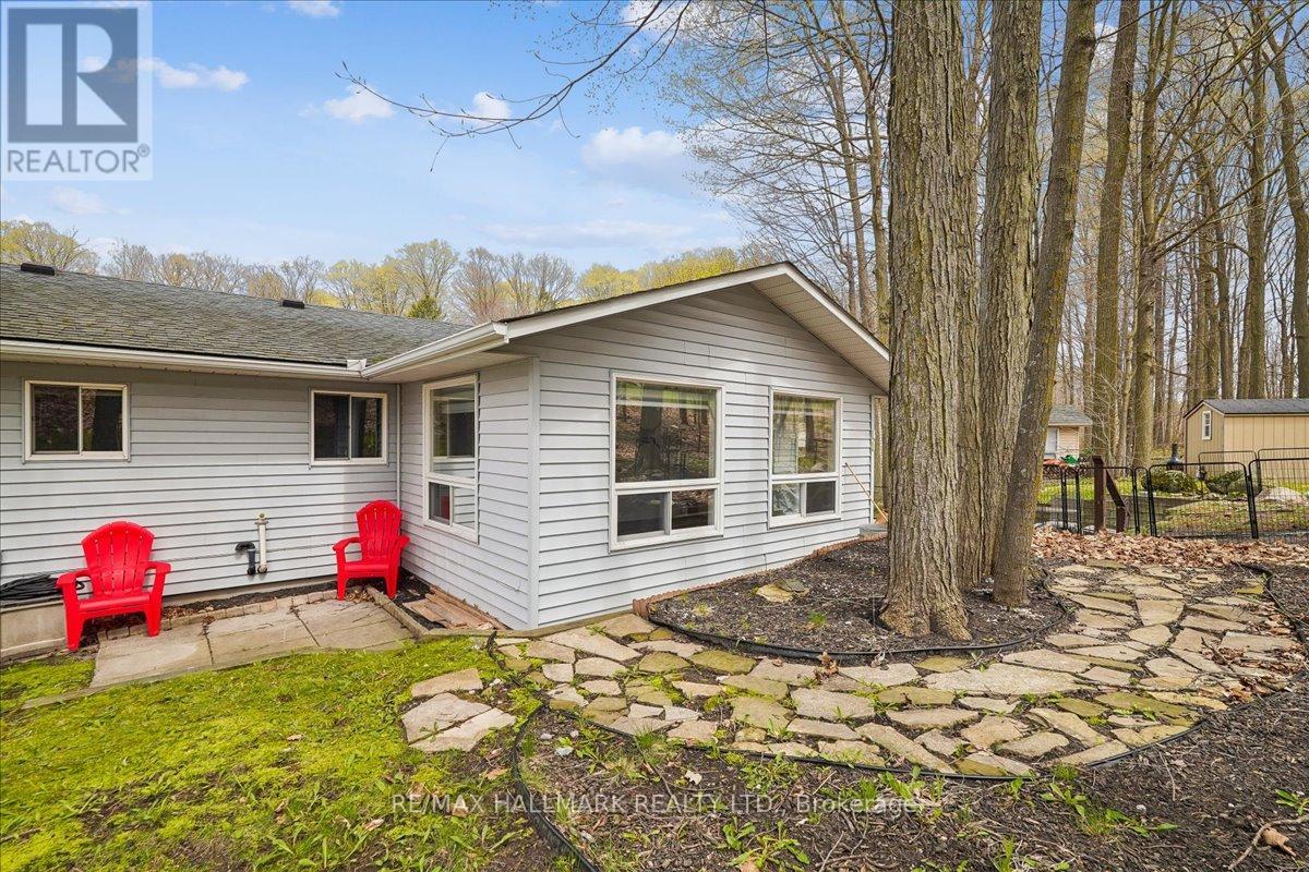 9 PINETREE COURT - 37