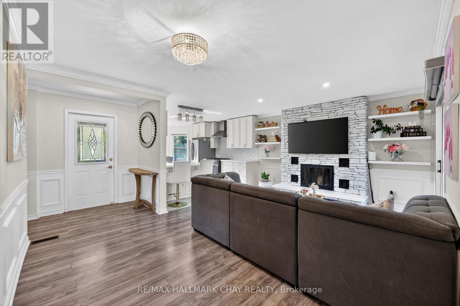 2330 LAKESHORE ROAD E - 11