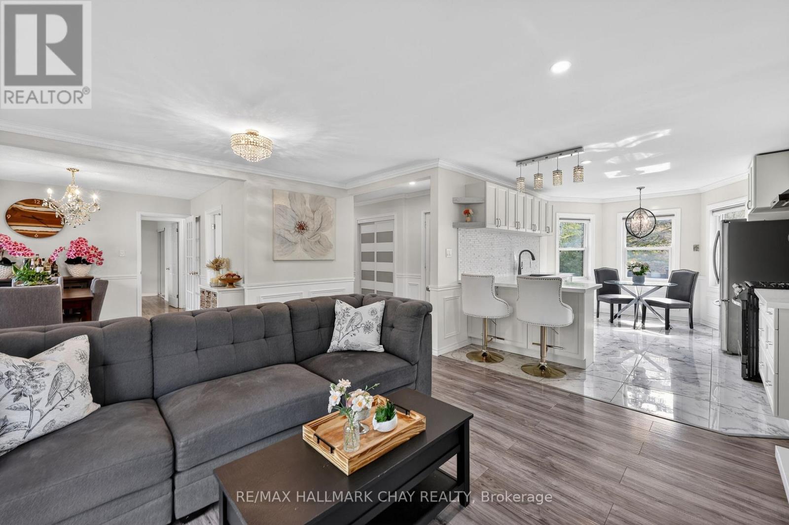 2330 LAKESHORE ROAD E - 13
