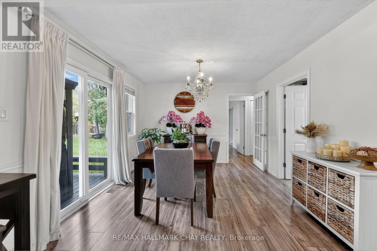 2330 LAKESHORE ROAD E - 19