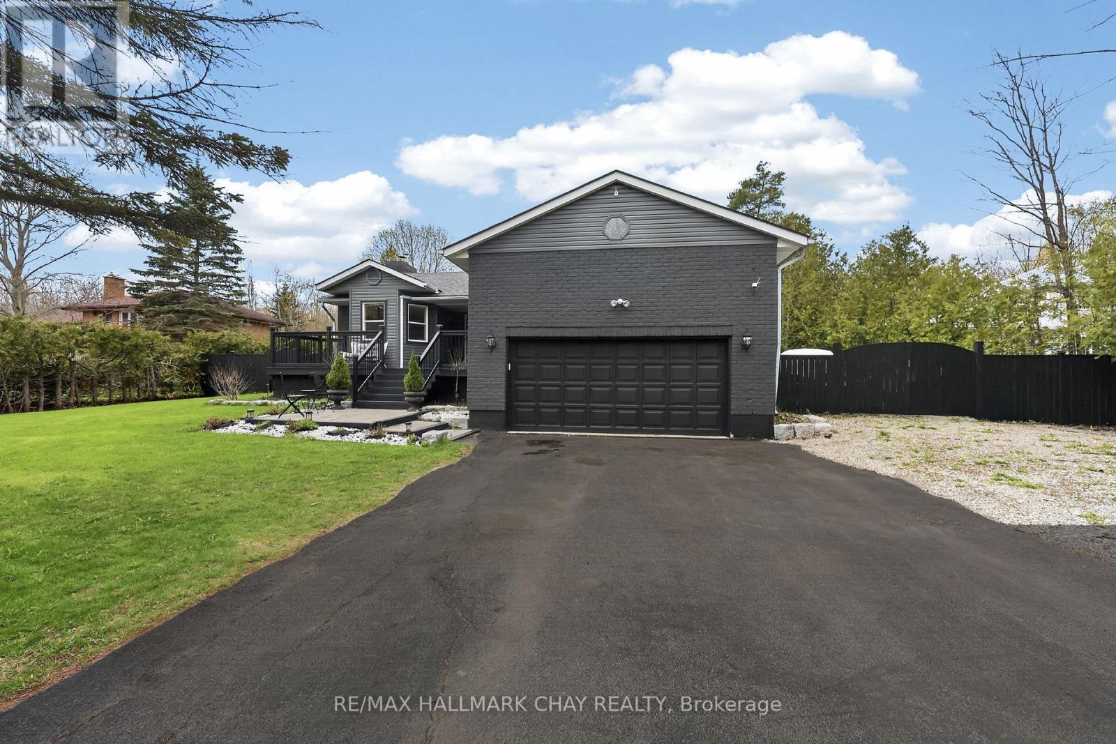 2330 LAKESHORE ROAD E - 2