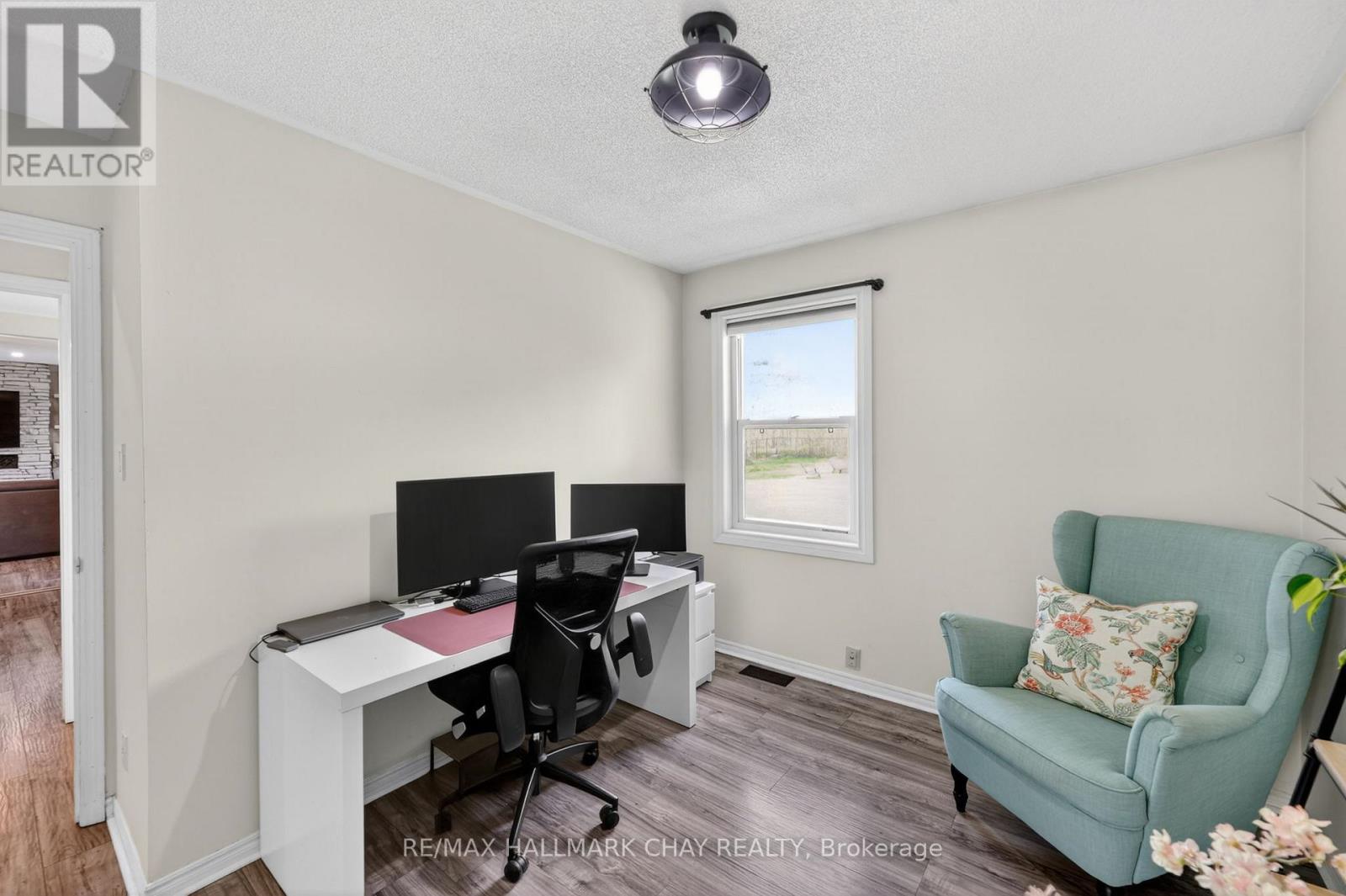2330 LAKESHORE ROAD E - 24