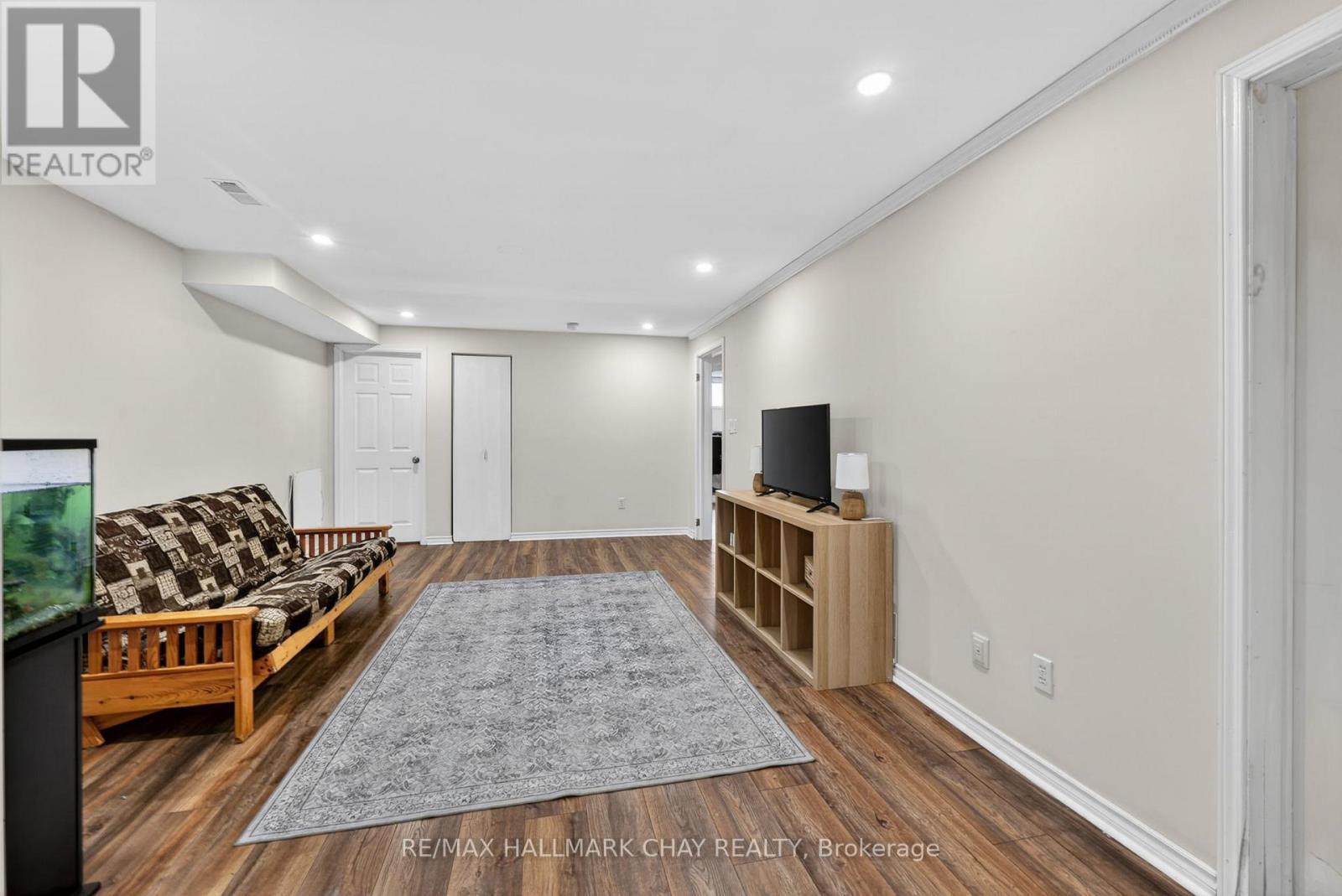 2330 LAKESHORE ROAD E - 30