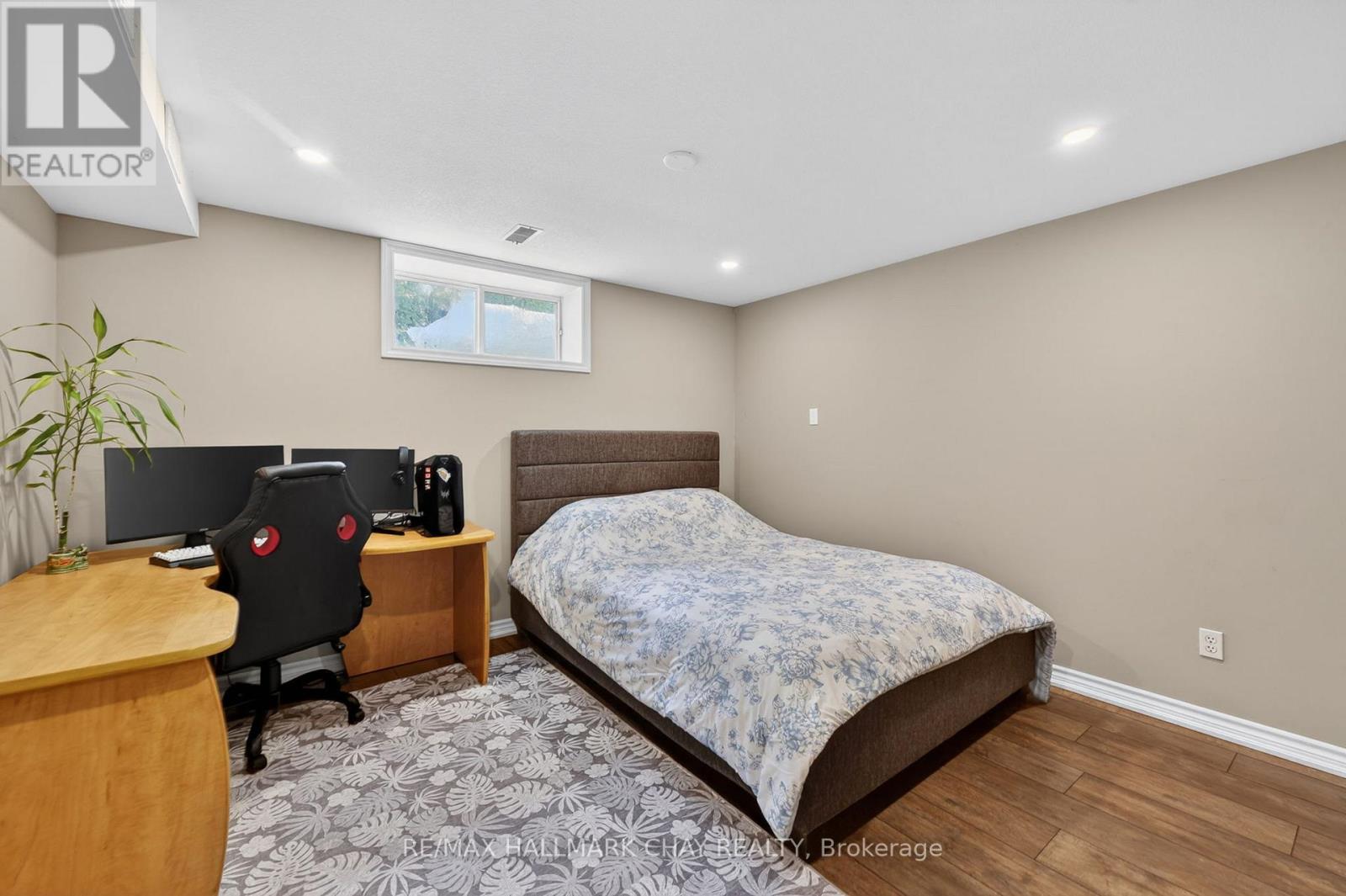 2330 LAKESHORE ROAD E - 31