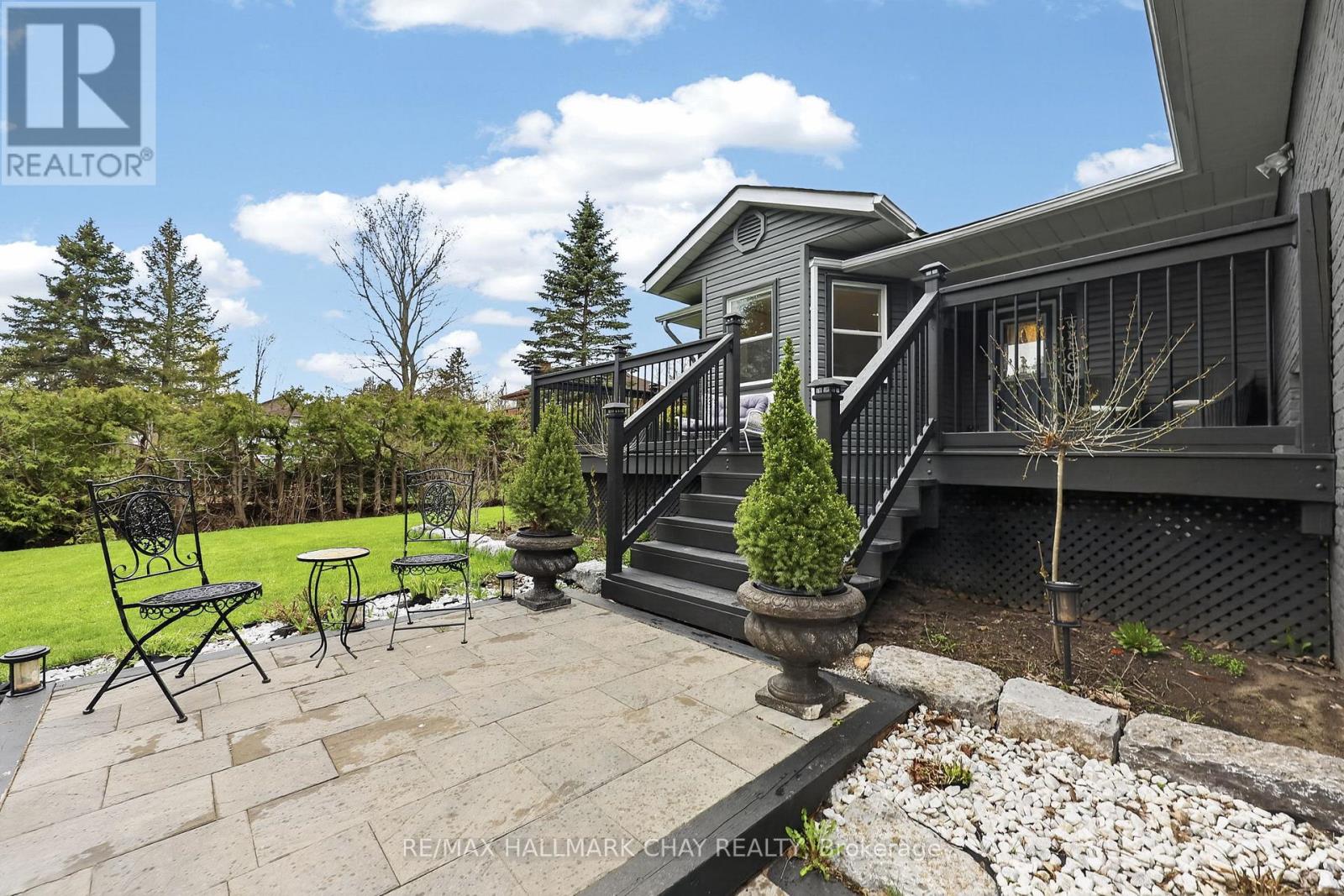 2330 LAKESHORE ROAD E - 7