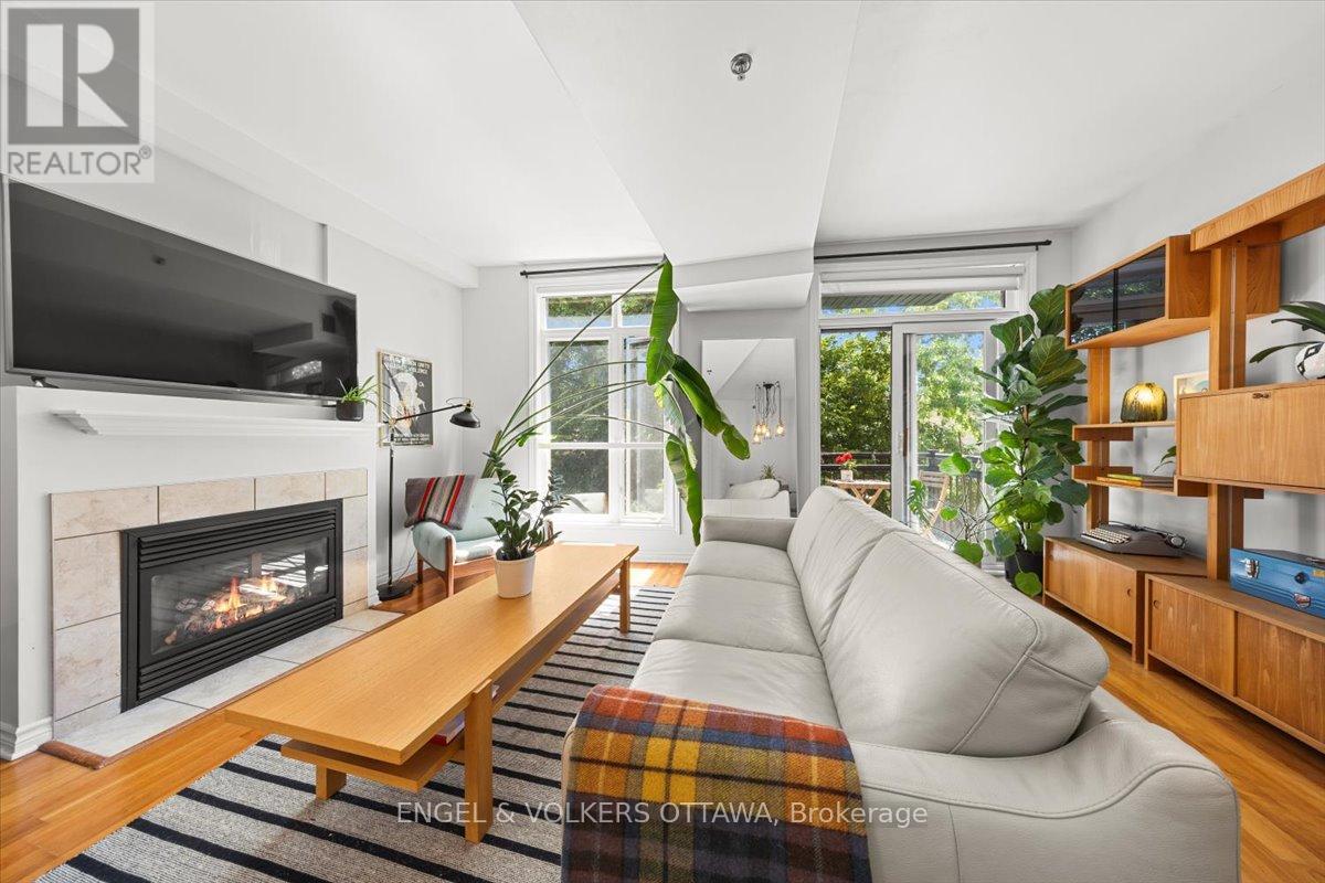 #205 6 GROVE AVENUE - 13