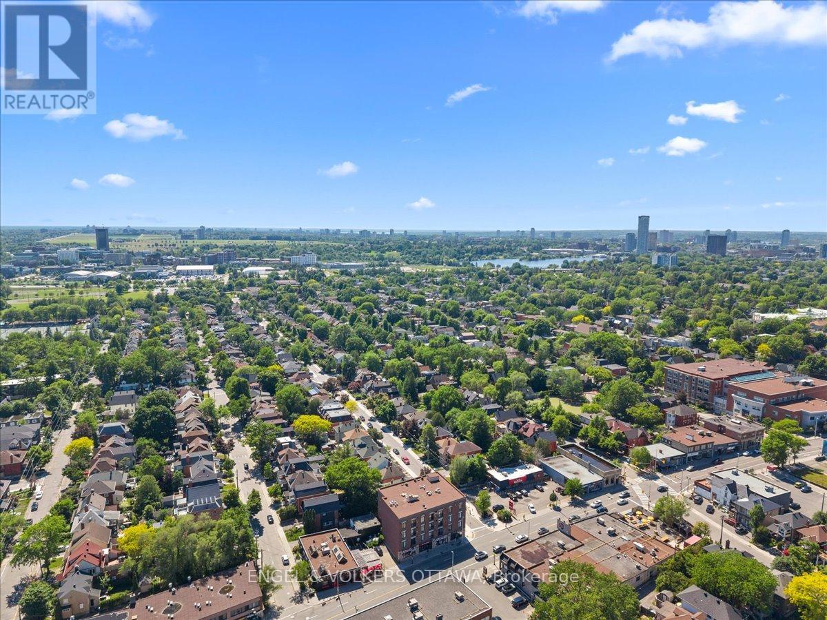 #205 6 GROVE AVENUE - 31