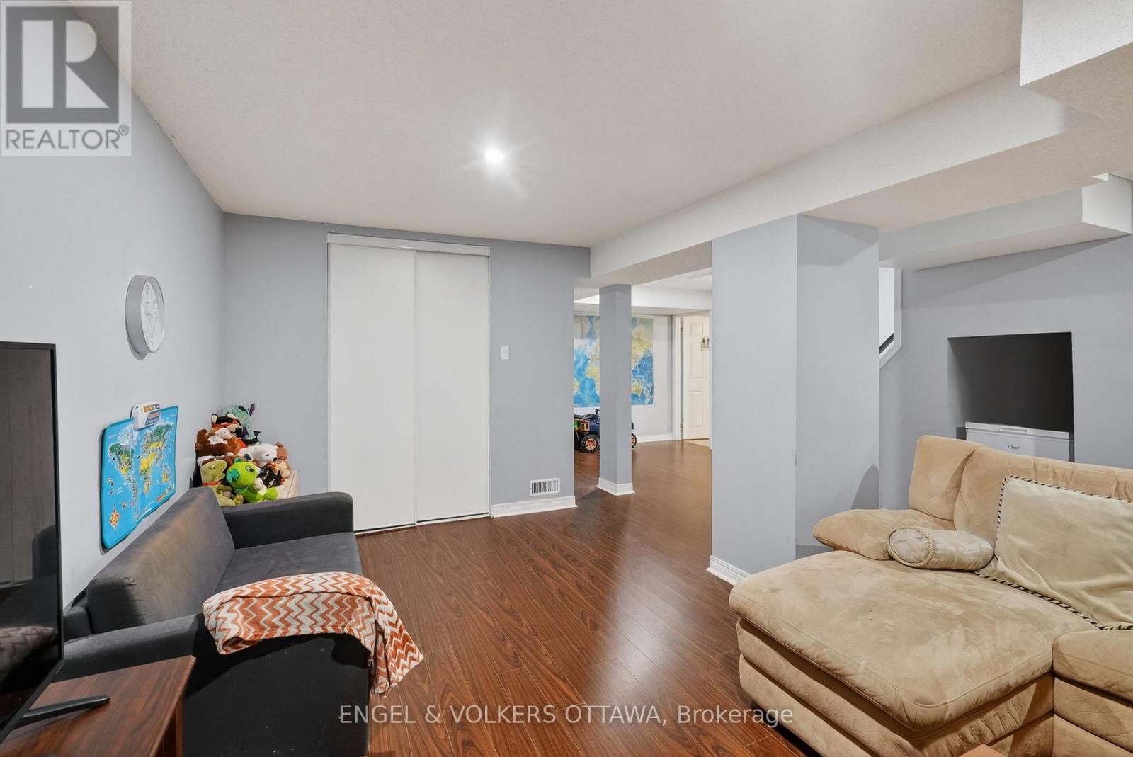 5 Bed, 4 Bath House for Rent in Ottawa – 1033 COMO CRESCENT, Ottawa – MLS# X13431068 - Image 24