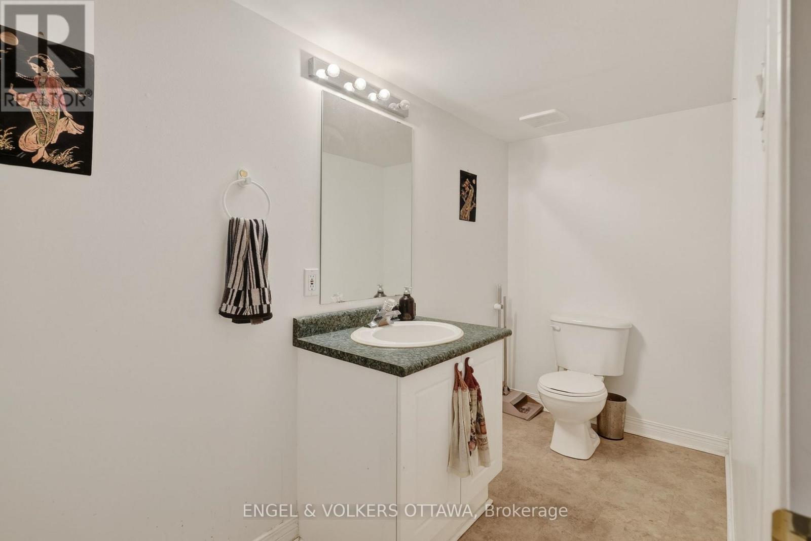 5 Bed, 4 Bath House for Rent in Ottawa – 1033 COMO CRESCENT, Ottawa – MLS# X13431068 - Image 25