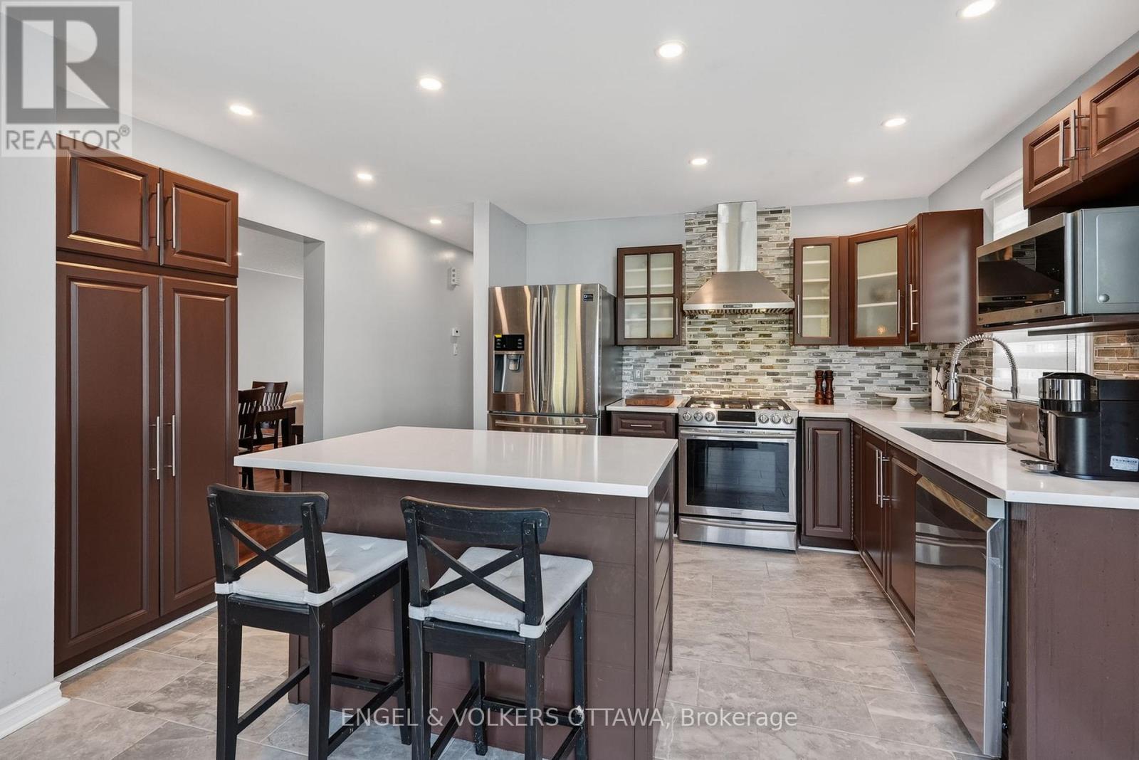 5 Bed, 4 Bath House for Rent in Ottawa – 1033 COMO CRESCENT, Ottawa – MLS# X13431068 - Image 9
