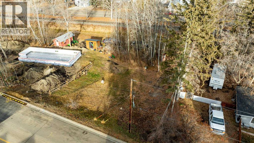 5120 48 Avenue - photo 5